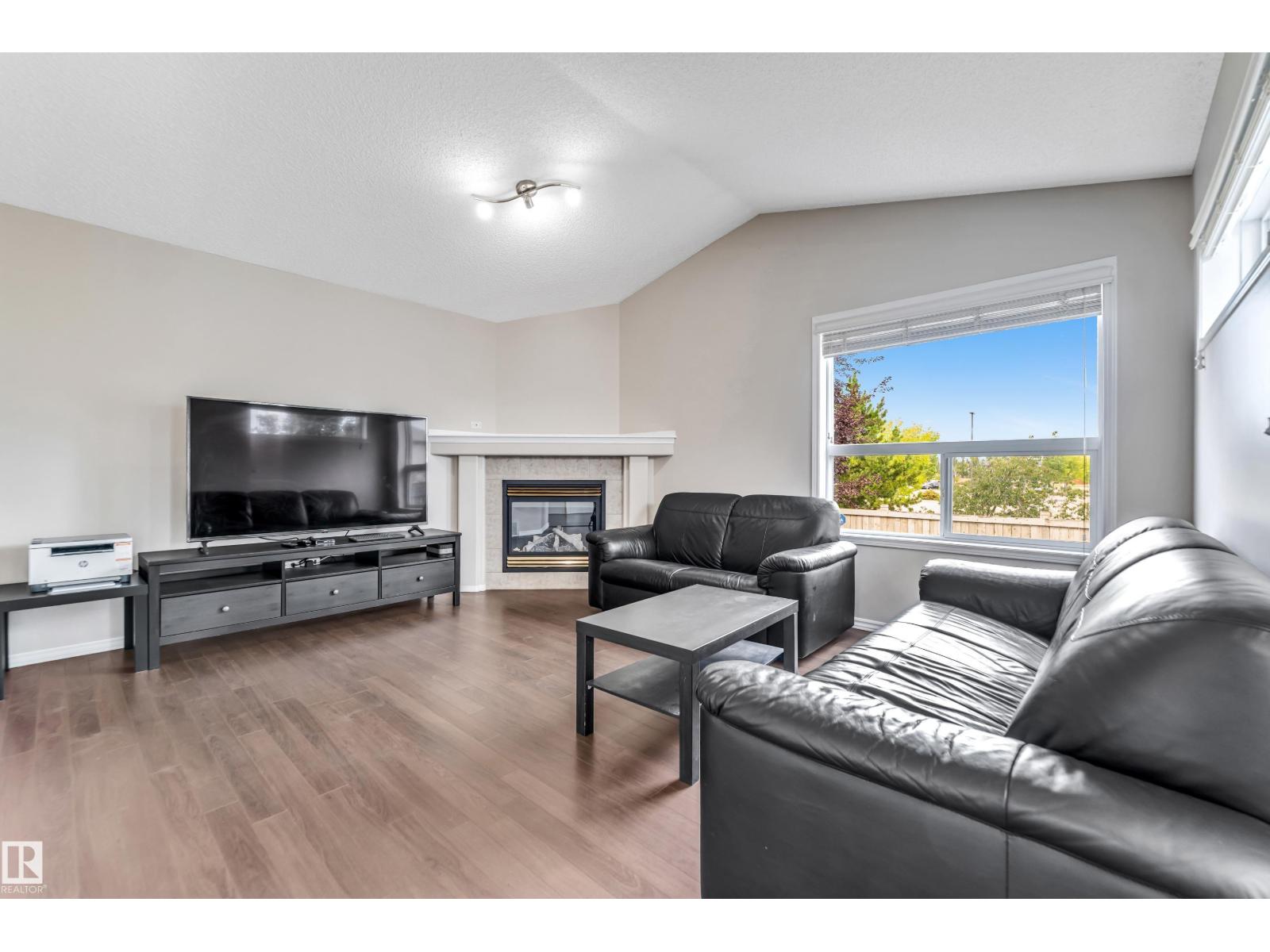 Photo 26 of 3320 27 Av Nw, Edmonton AB