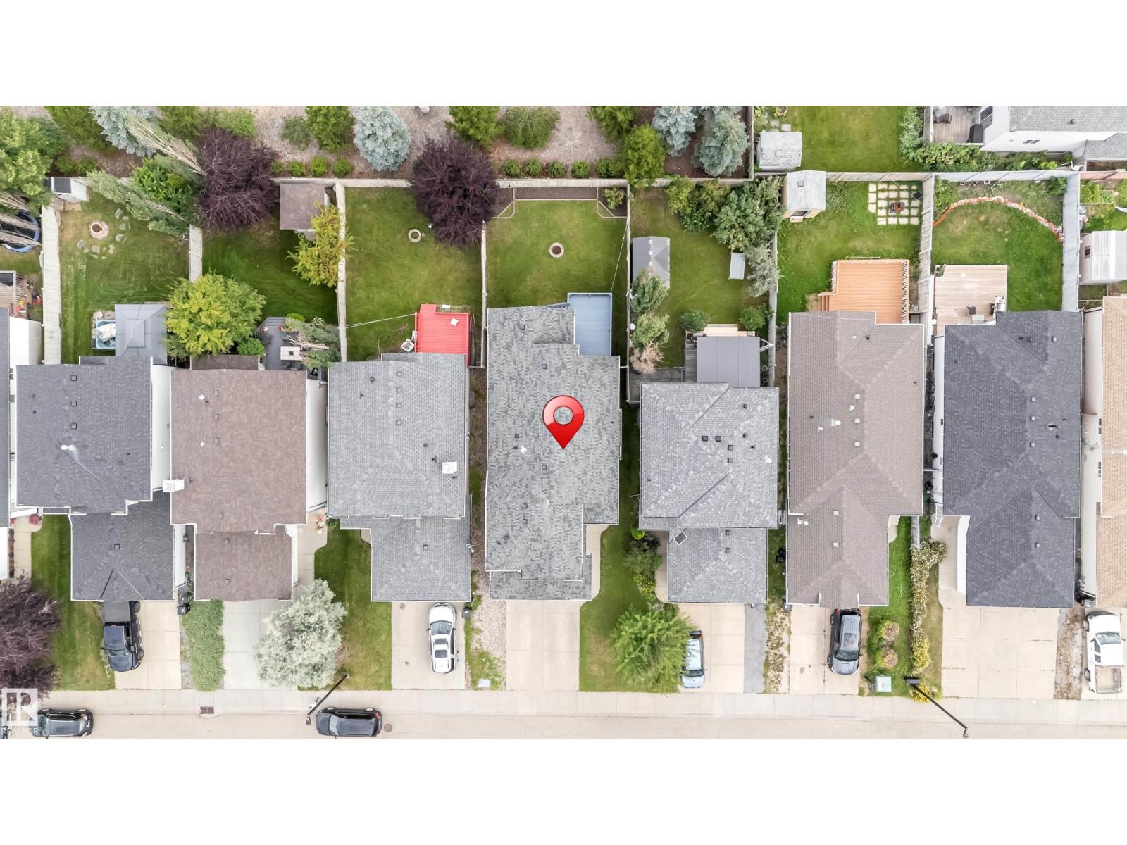 Photo 8 of 3320 27 Av Nw, Edmonton AB