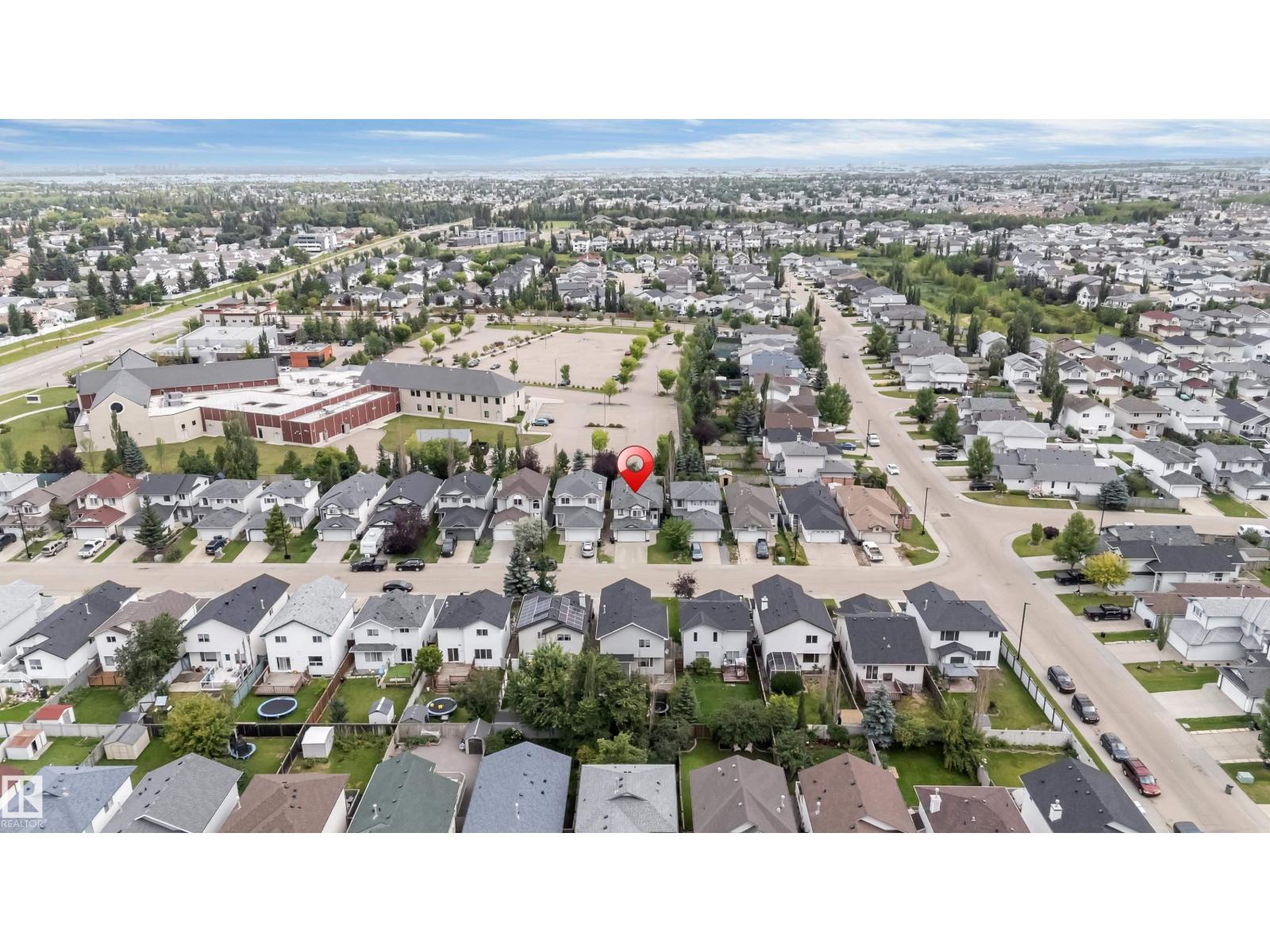 Photo 9 of 3320 27 Av Nw, Edmonton AB