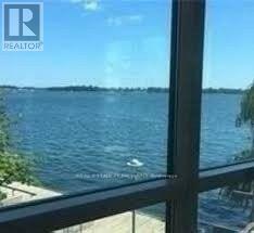 Photo 2 of 903 99 Harbour Square, Toronto ON
