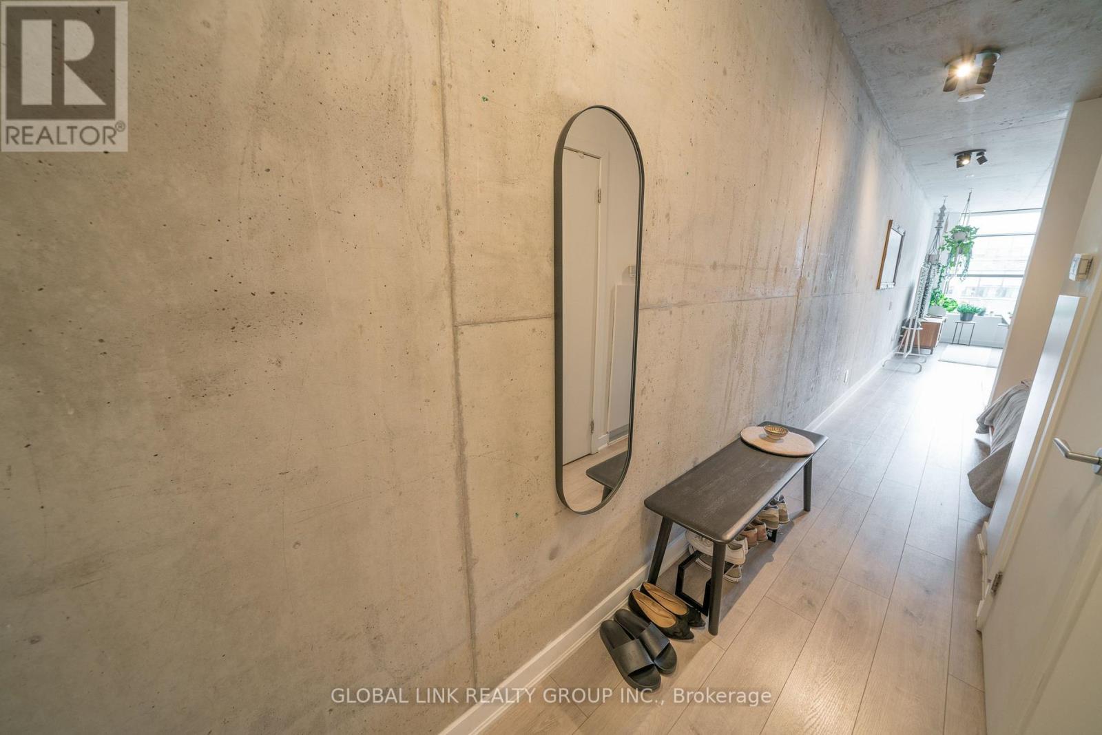 Photo 3 of 306 319 Carlaw Avenue, Toronto ON