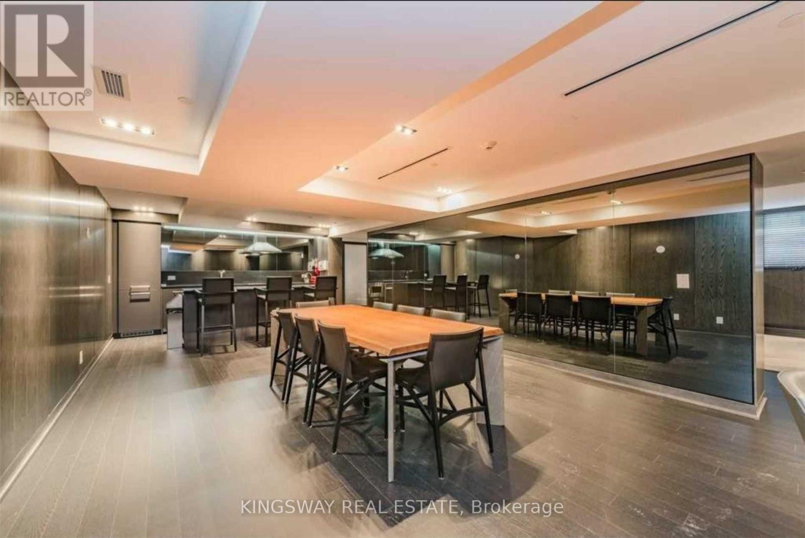 Photo 10 of 303 15 Beverley Street, Toronto ON