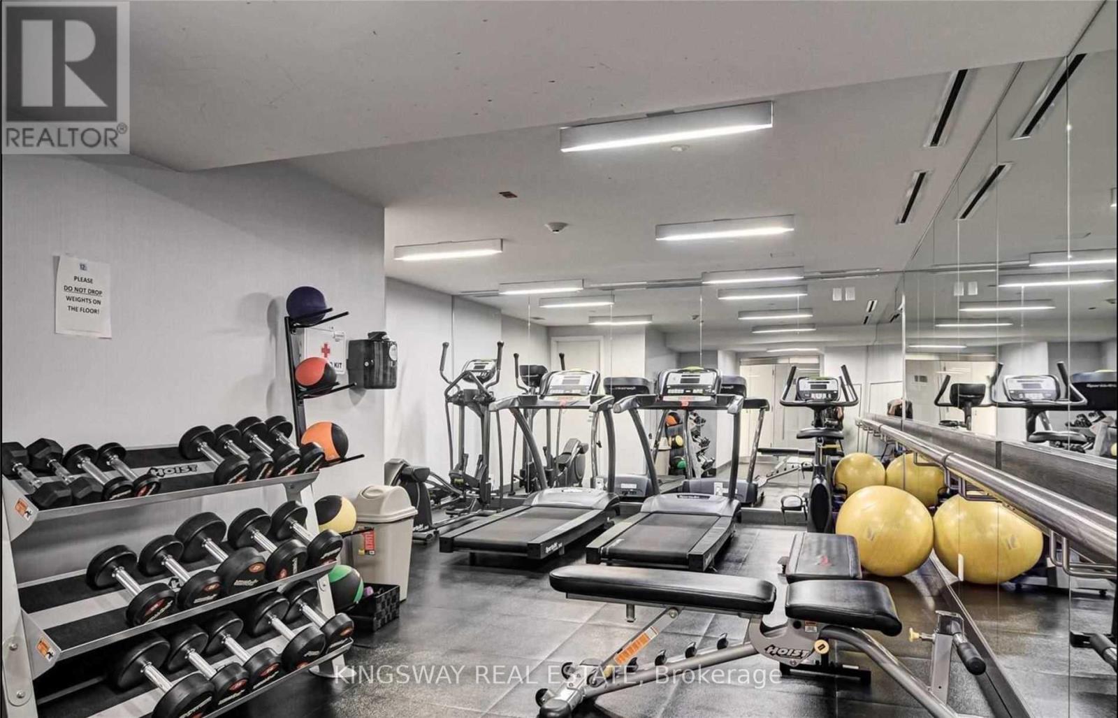 Photo 17 of 303 15 Beverley Street, Toronto ON