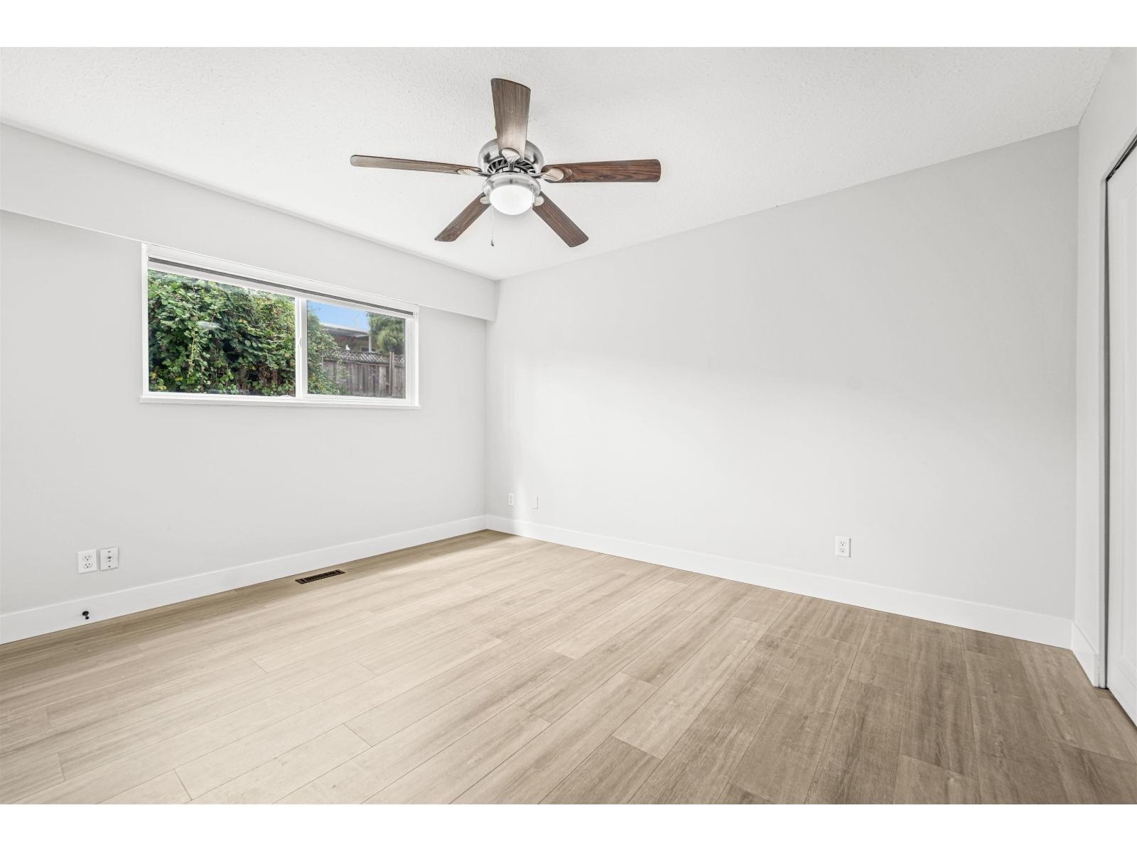 Photo 17 of 2071 Emerson Street, Abbotsford BC