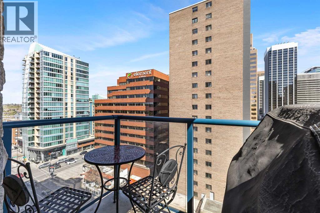 Single Family House for Sale in    Avenue SW Downtown Commercial Core Calgary 