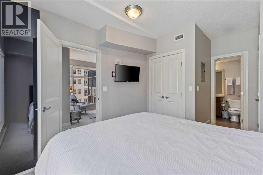 Single Family House for Sale in    Avenue SW Downtown Commercial Core Calgary 