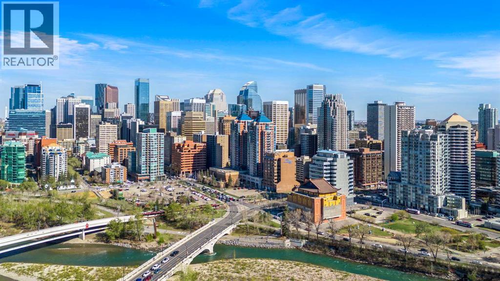 Single Family House for Sale in    Avenue SW Downtown Commercial Core Calgary 