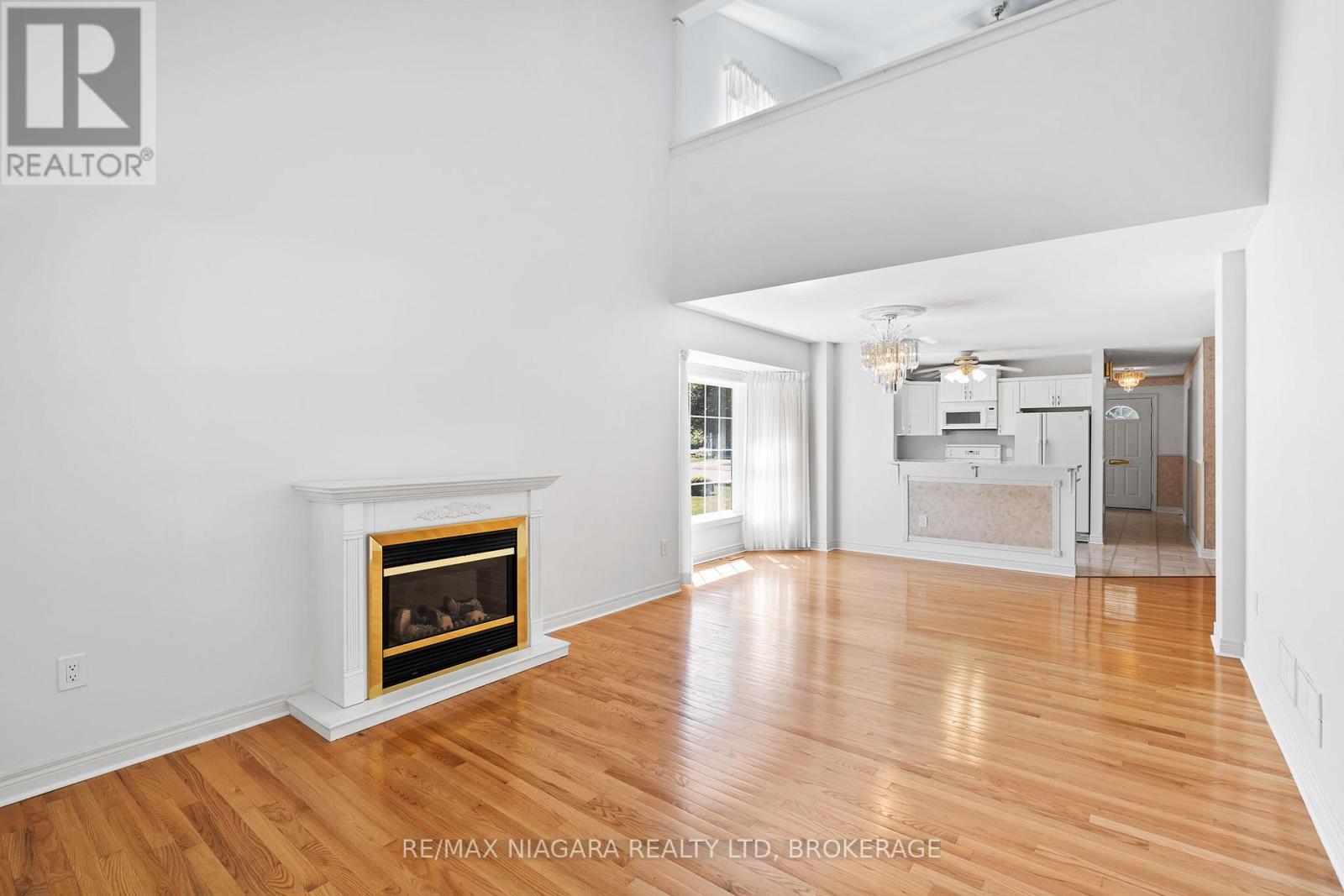 Photo 10 of 23 Portal Drive, Port Colborne ON