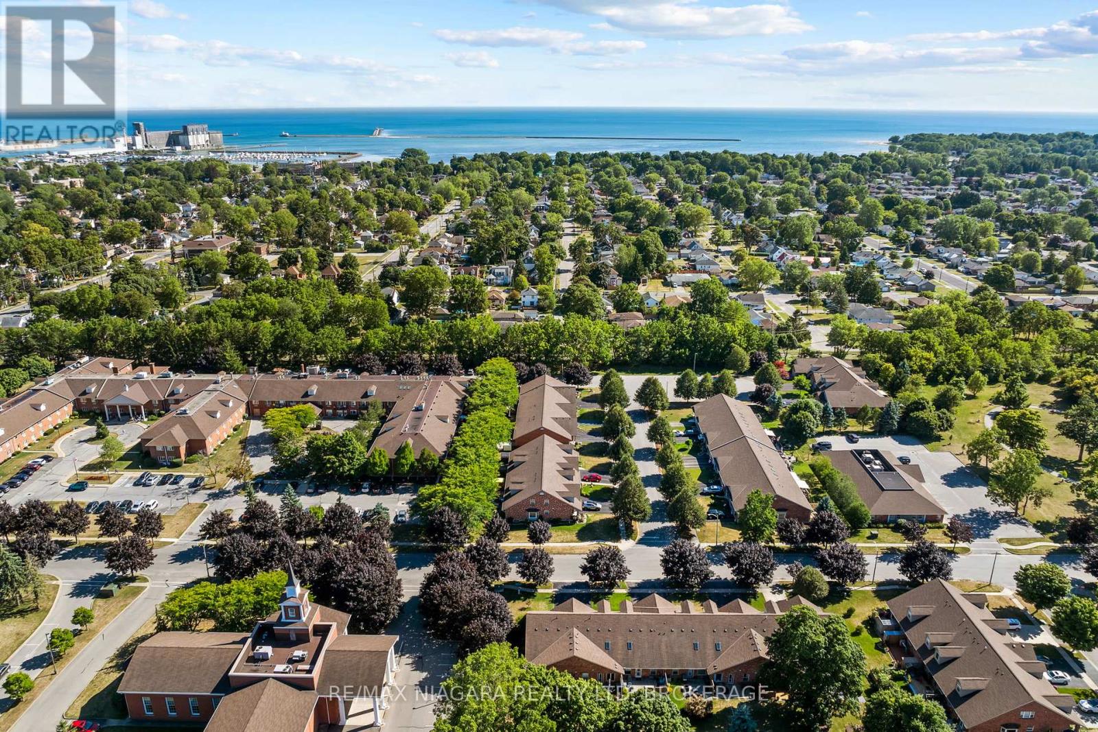 Photo 14 of 23 Portal Drive, Port Colborne ON