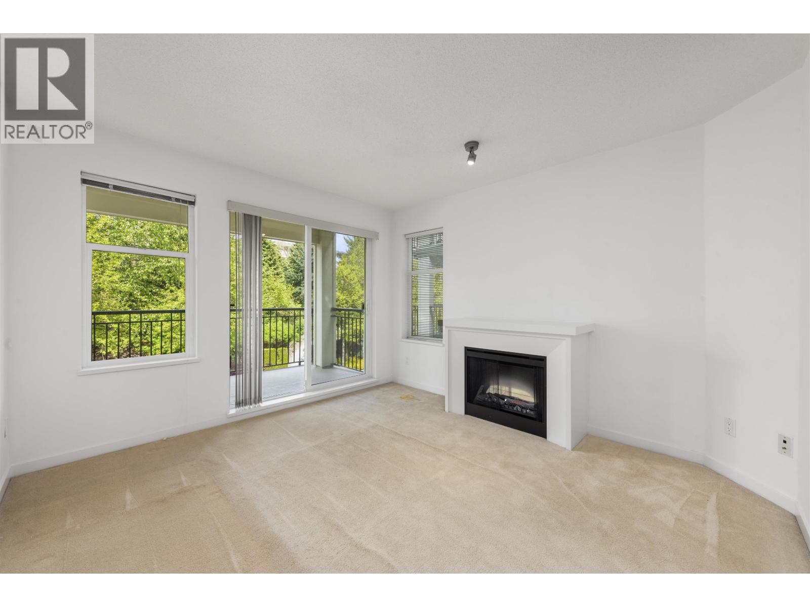 Photo 2 of 309 4768 Brentwood Drive, Burnaby BC