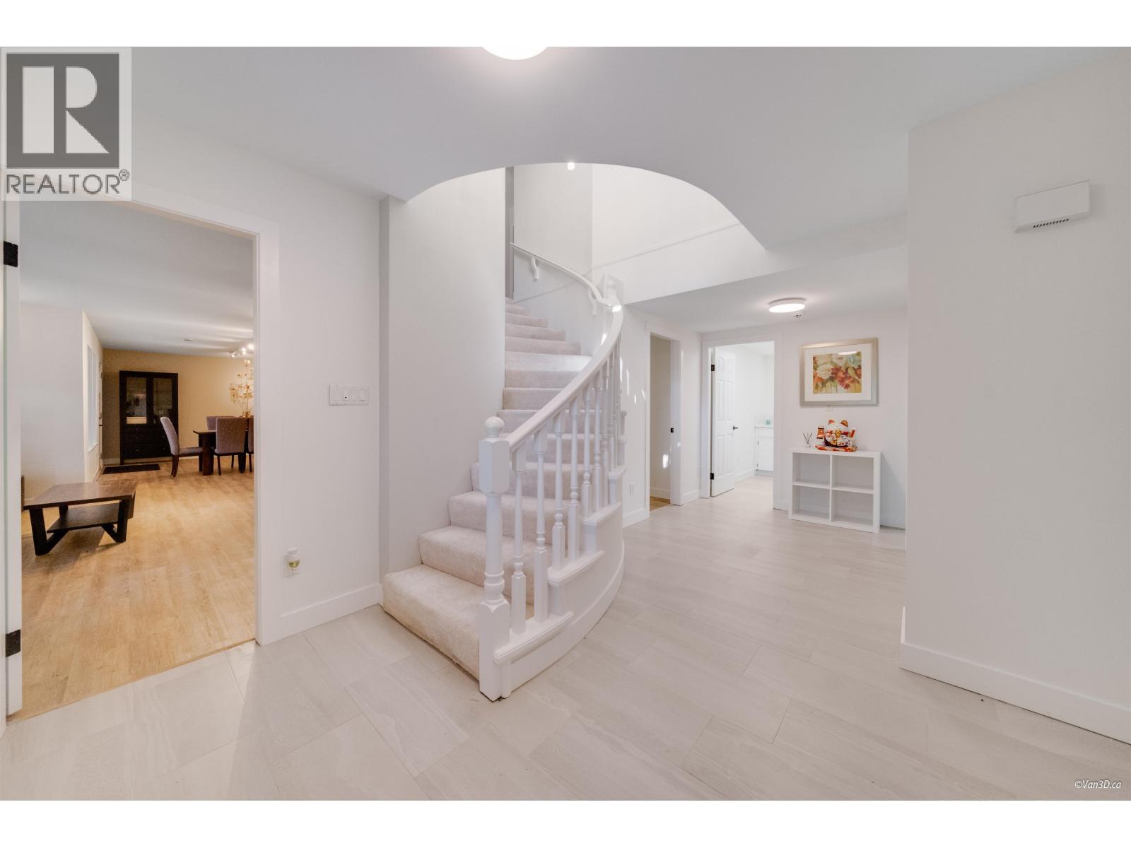 Photo 26 of 8515 Ansell Place, West Vancouver BC
