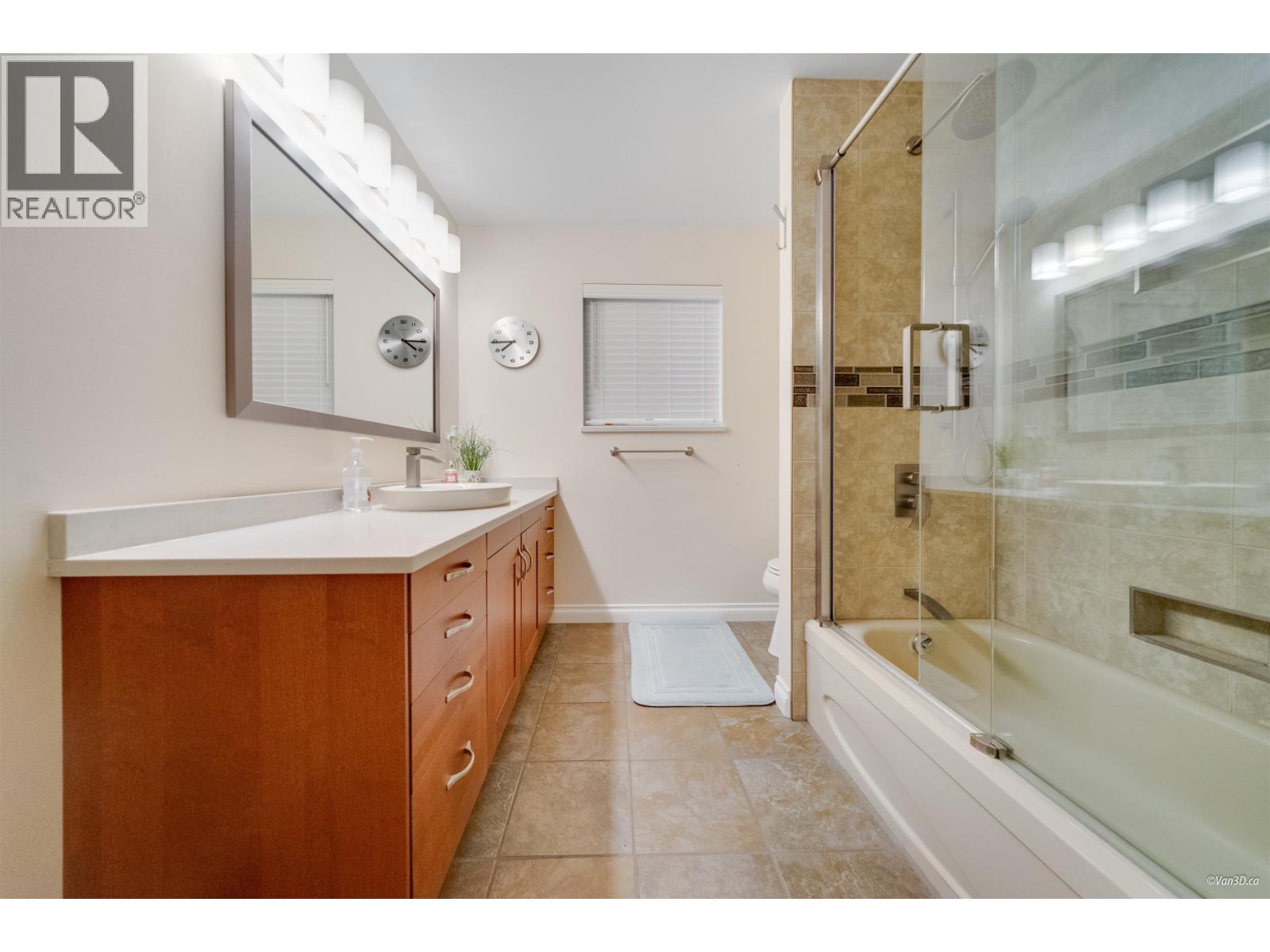 Photo 27 of 8515 Ansell Place, West Vancouver BC