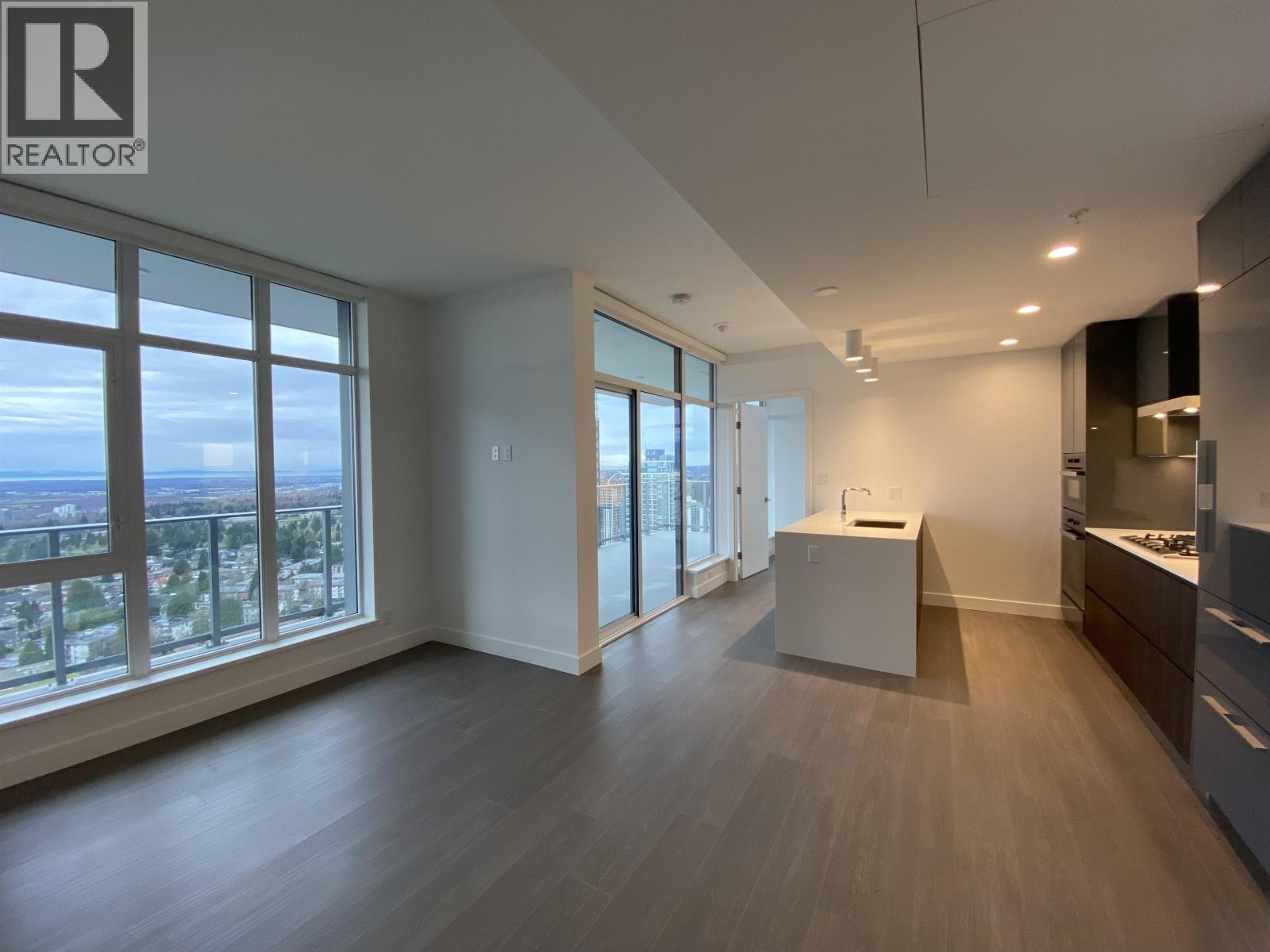 Photo 1 of 2706 6511 Sussex Avenue, Burnaby BC