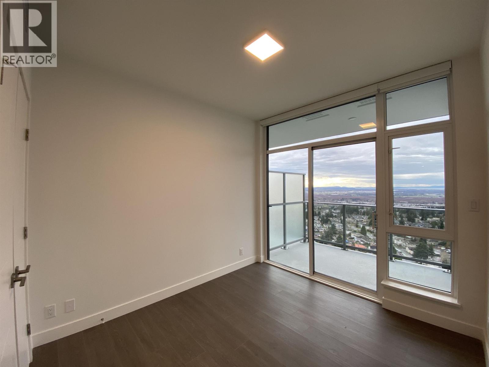 Photo 10 of 2706 6511 Sussex Avenue, Burnaby BC