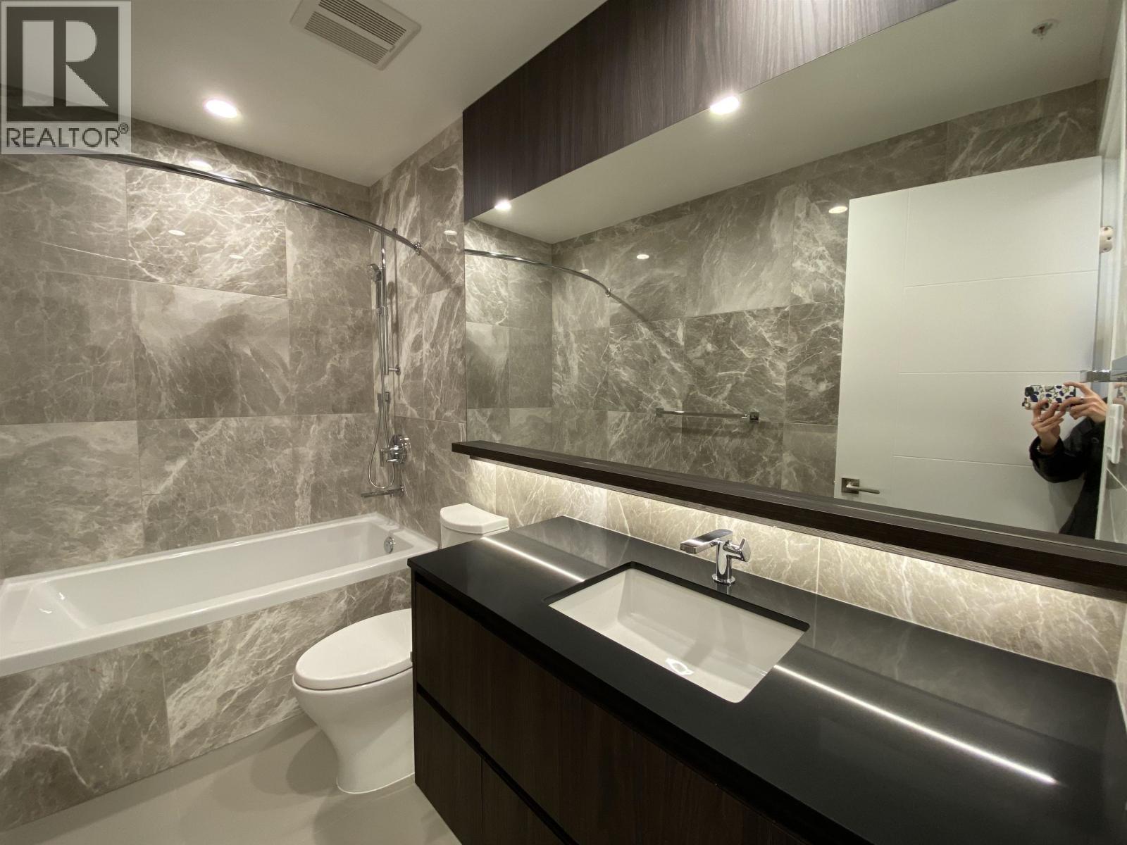 Photo 13 of 2706 6511 Sussex Avenue, Burnaby BC