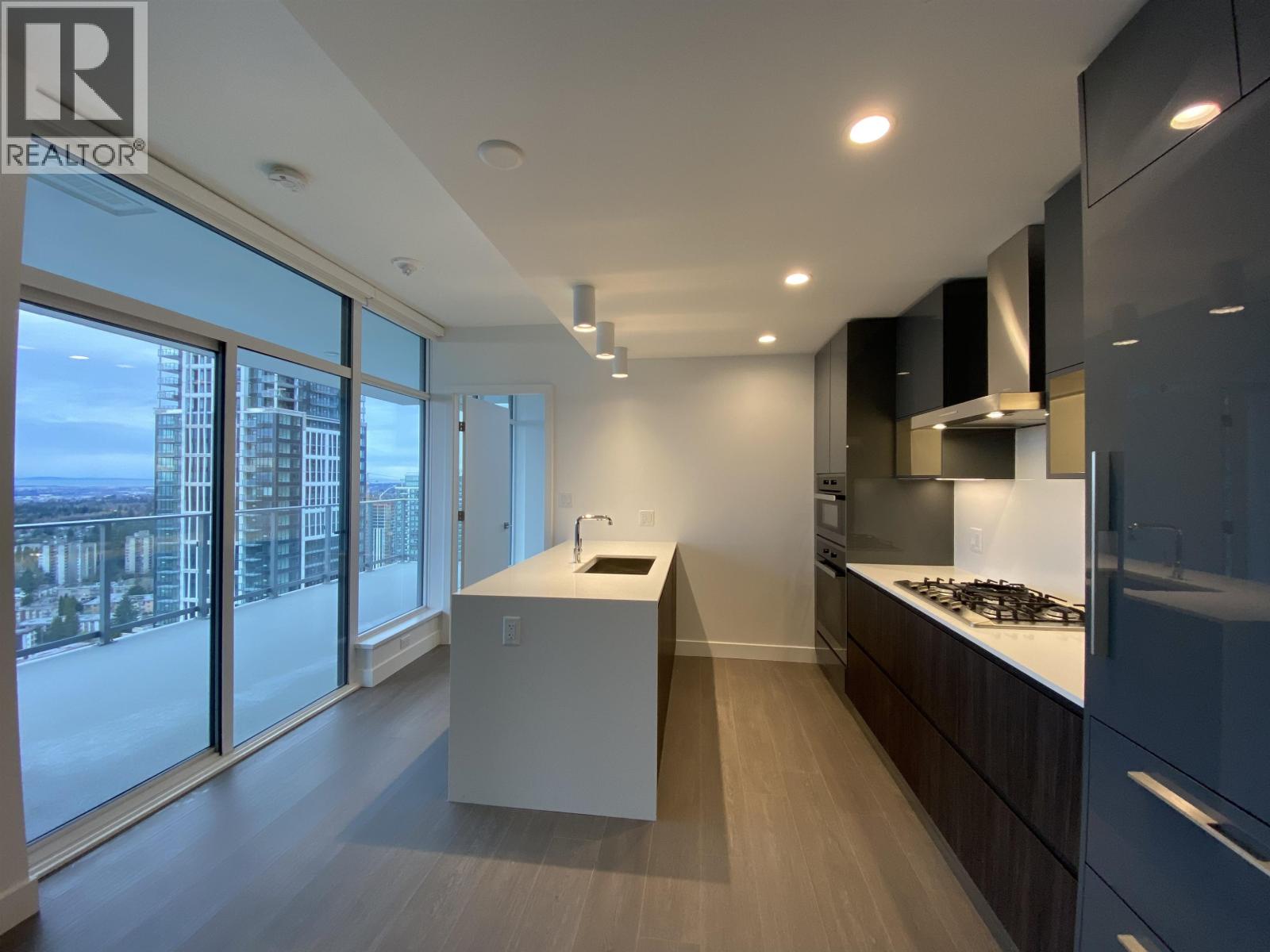 Photo 2 of 2706 6511 Sussex Avenue, Burnaby BC