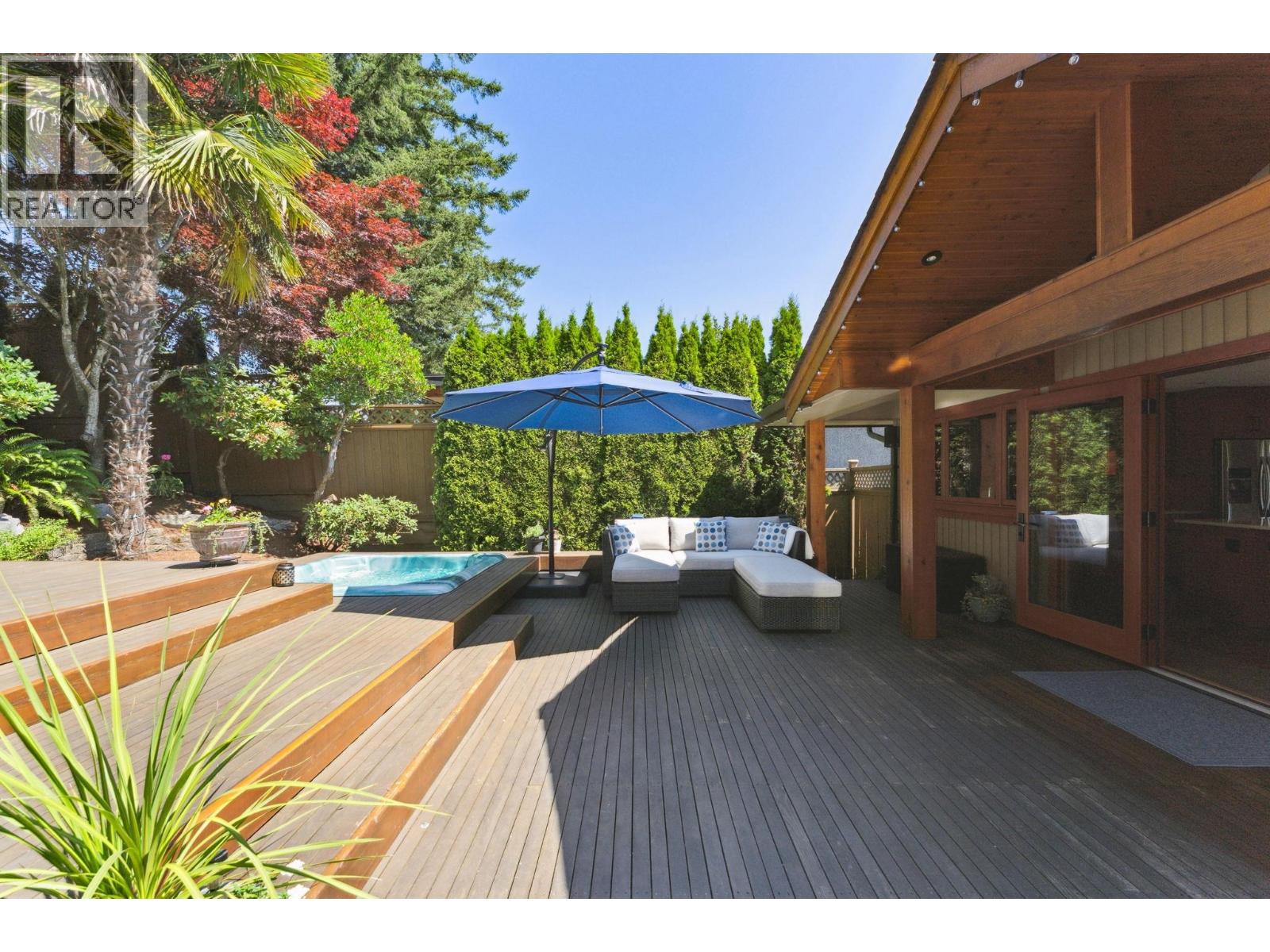 Photo 5 of 1206 Cloverley Street, North Vancouver BC