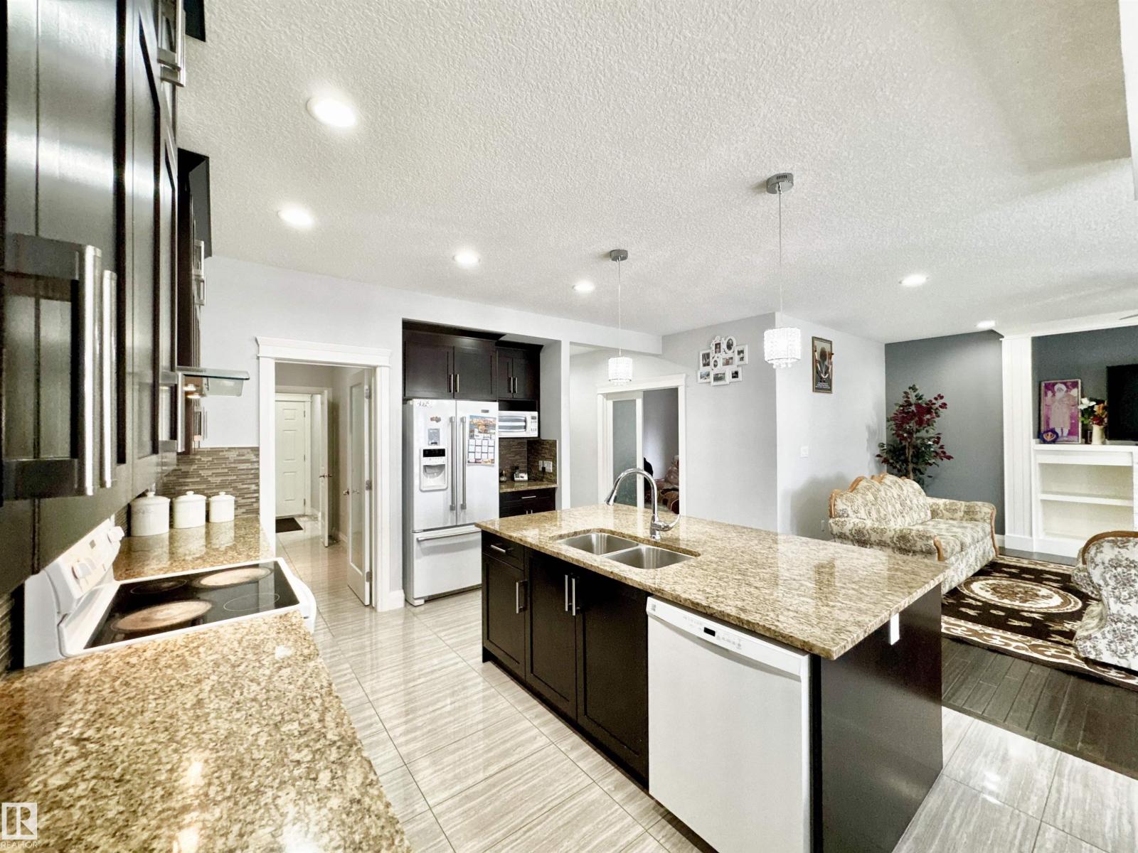 Photo 62 of 2212 22 St Nw, Edmonton AB