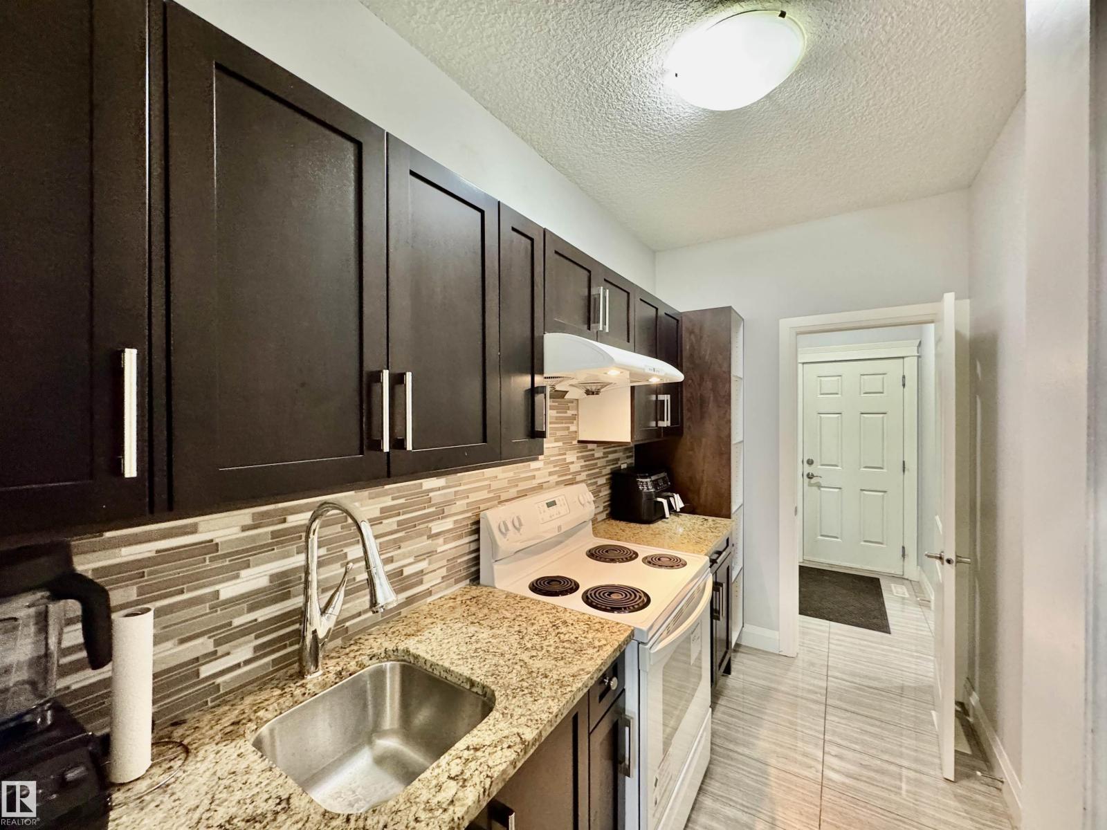 Photo 46 of 2212 22 St Nw, Edmonton AB