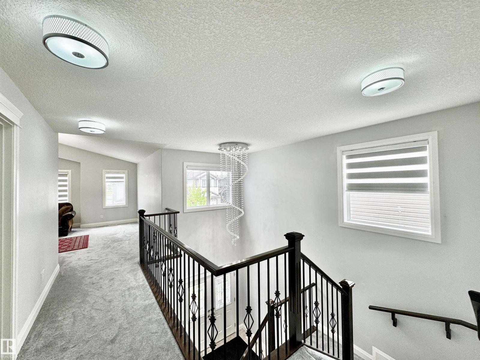 Photo 41 of 2212 22 St Nw, Edmonton AB
