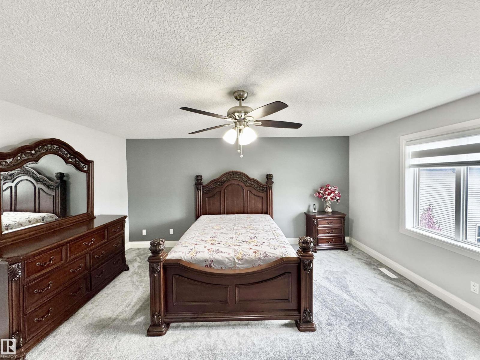 Photo 38 of 2212 22 St Nw, Edmonton AB
