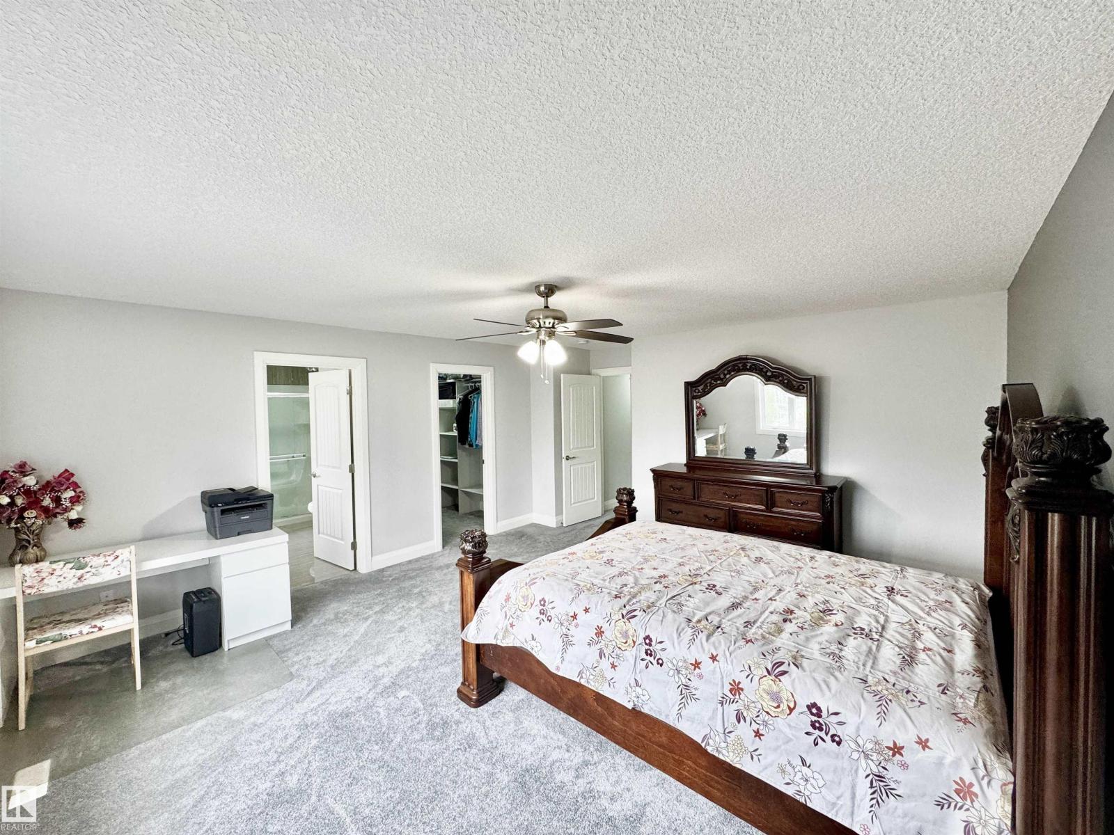 Photo 6 of 2212 22 St Nw, Edmonton AB