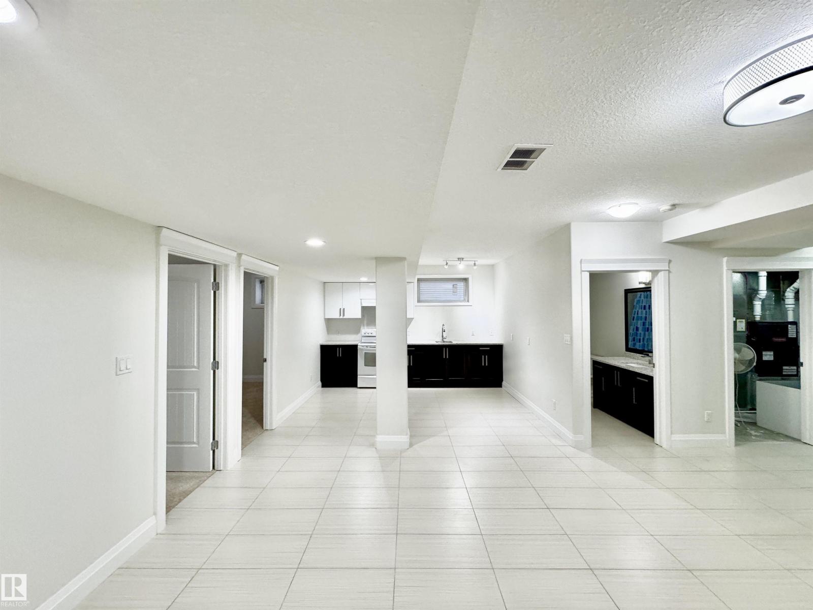 Photo 69 of 2212 22 St Nw, Edmonton AB