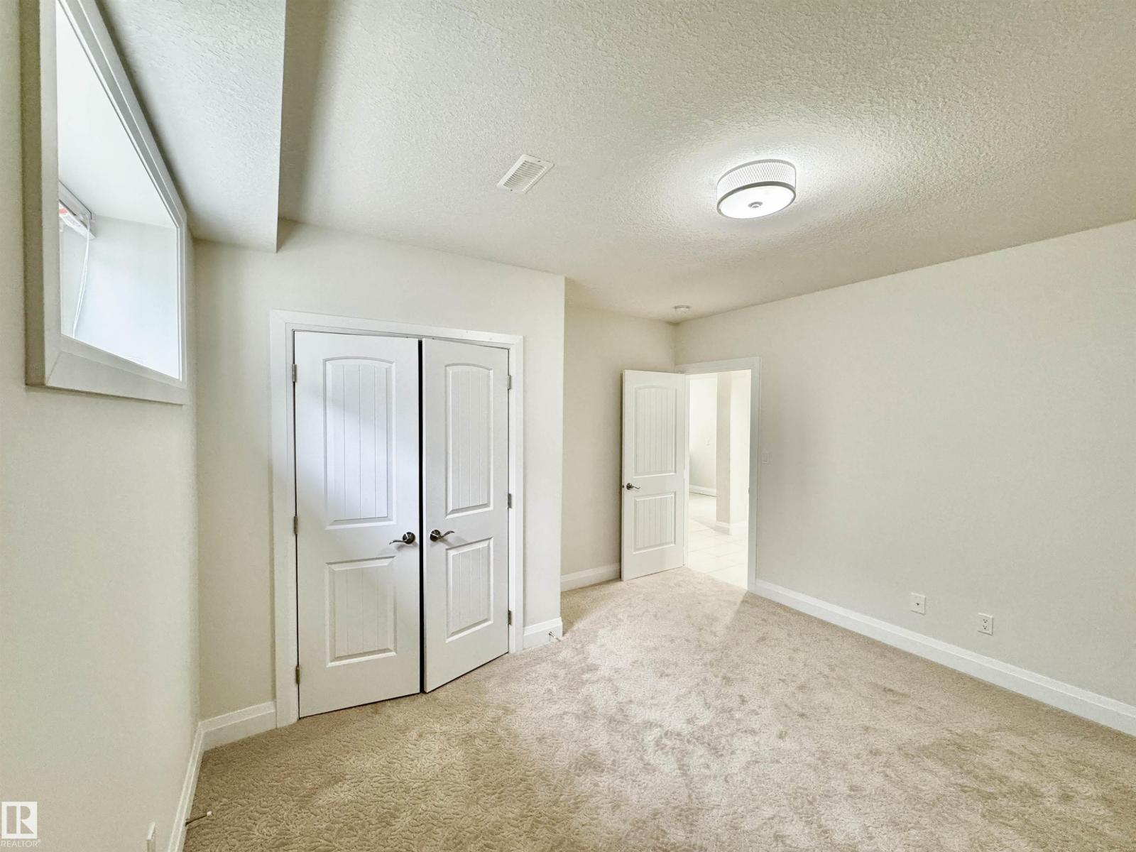 Photo 35 of 2212 22 St Nw, Edmonton AB