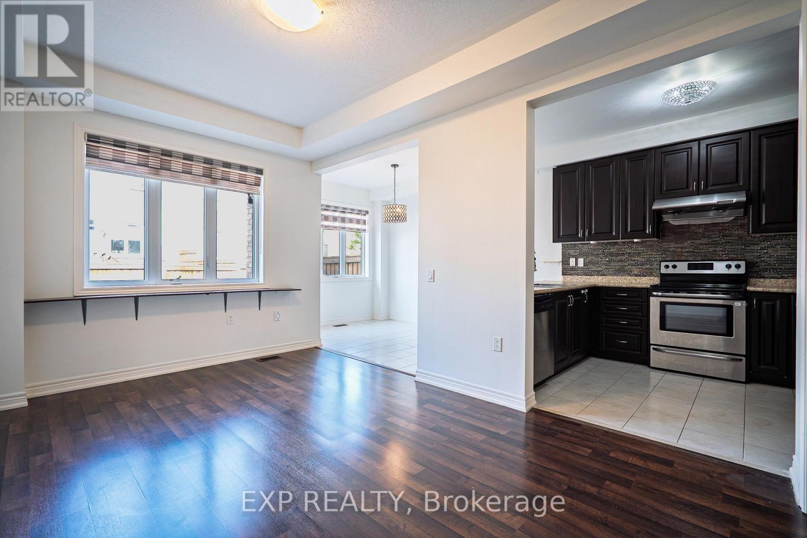 Photo 14 of 16 Blackberry Valley Crescent, Caledon ON