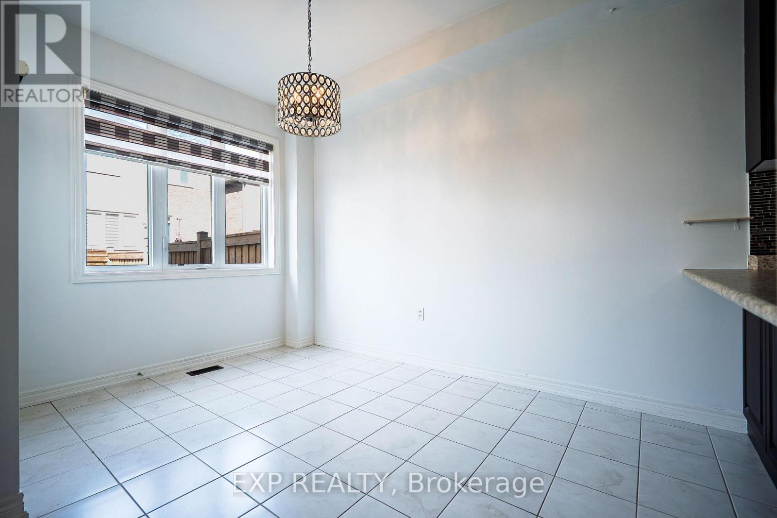 Photo 21 of 16 Blackberry Valley Crescent, Caledon ON