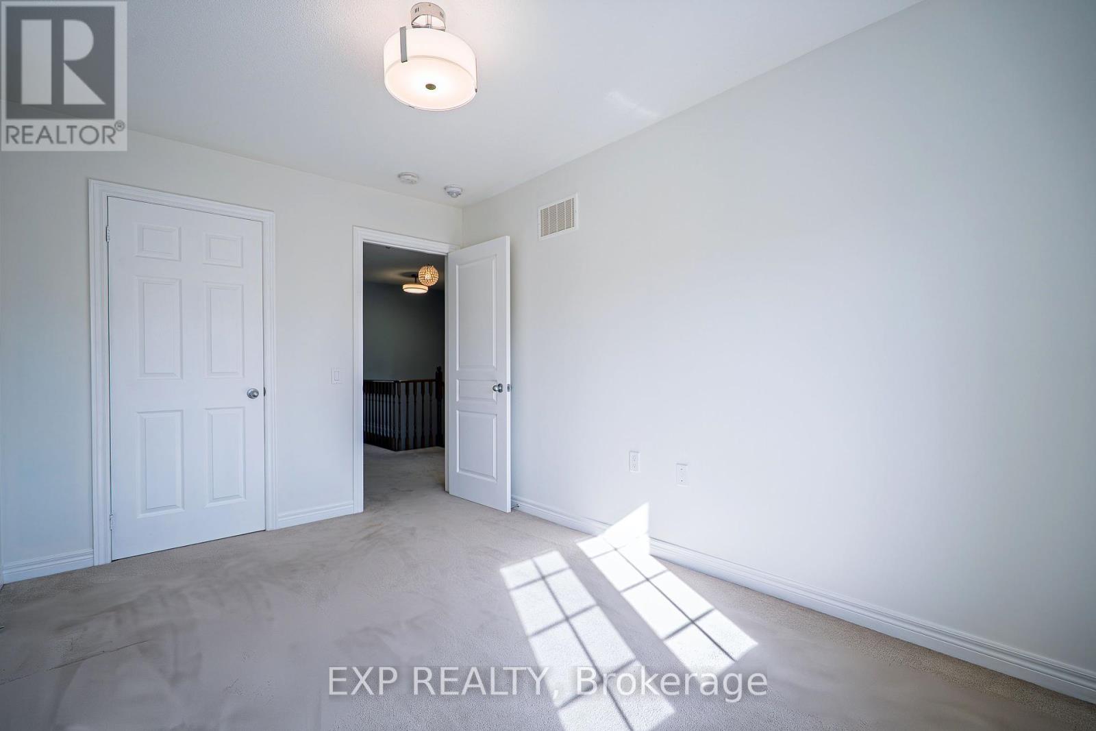 Photo 38 of 16 Blackberry Valley Crescent, Caledon ON