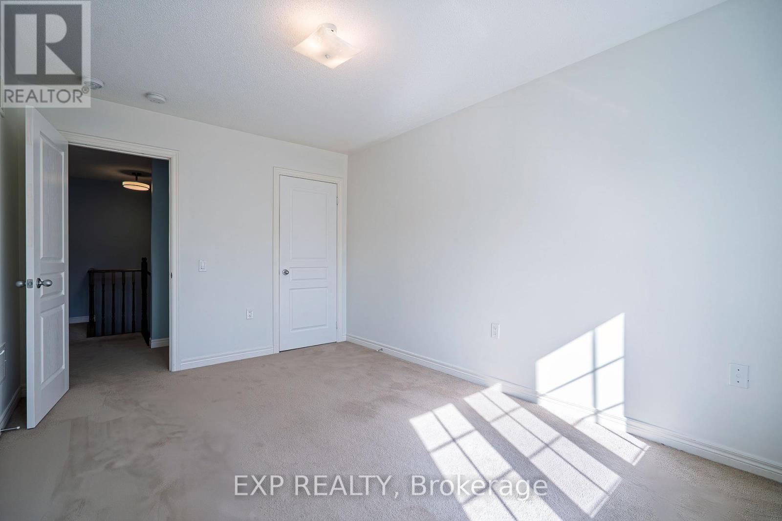 Photo 40 of 16 Blackberry Valley Crescent, Caledon ON