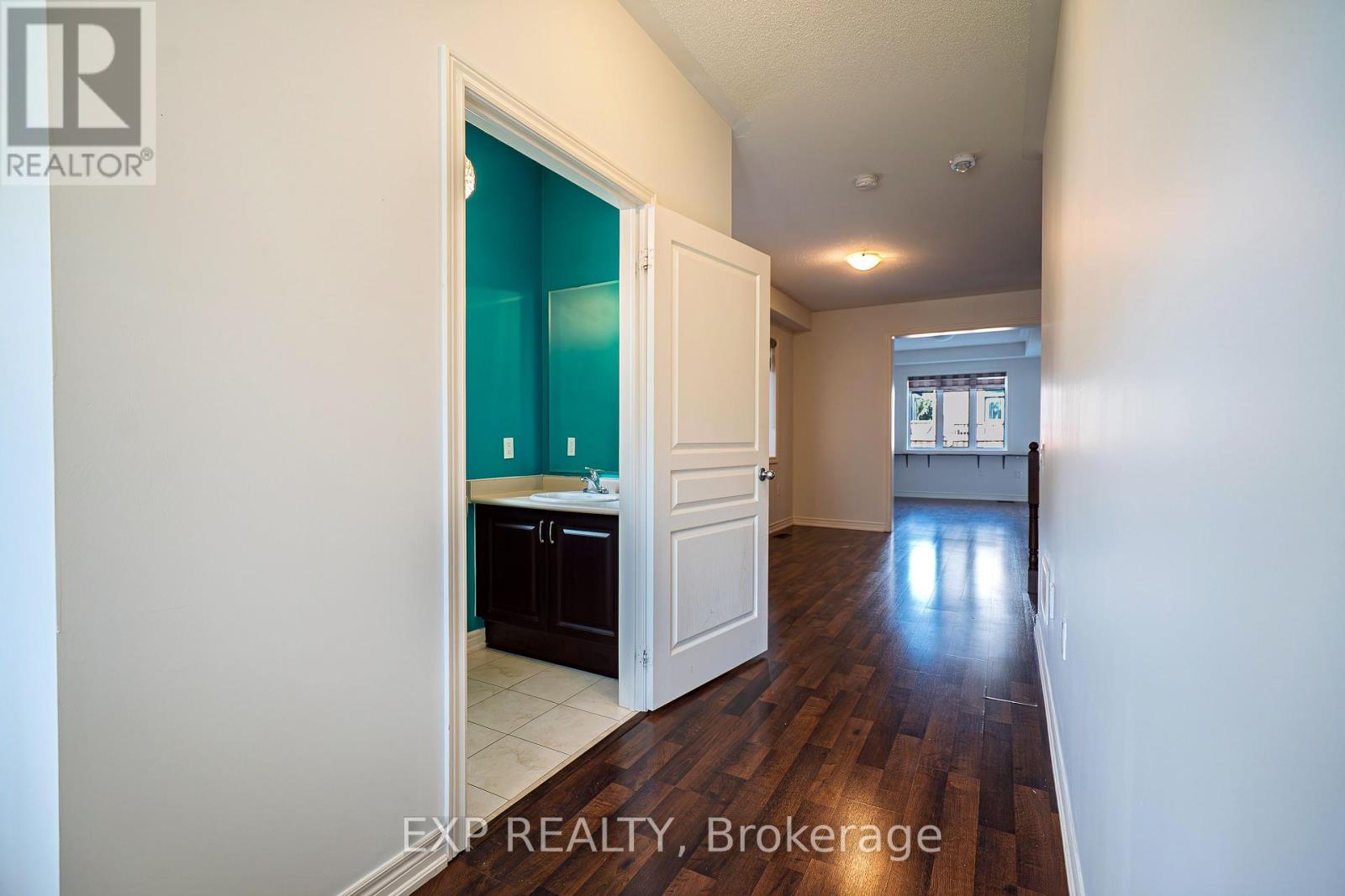 Photo 6 of 16 Blackberry Valley Crescent, Caledon ON