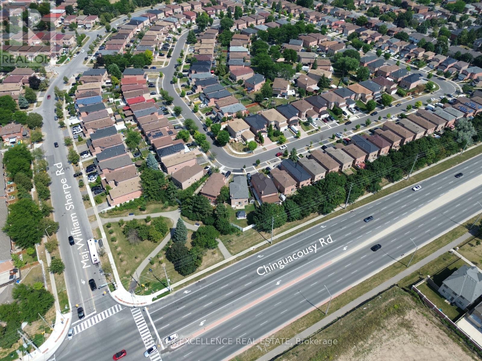 Photo 40 of 55 Atkins Circle, Brampton ON