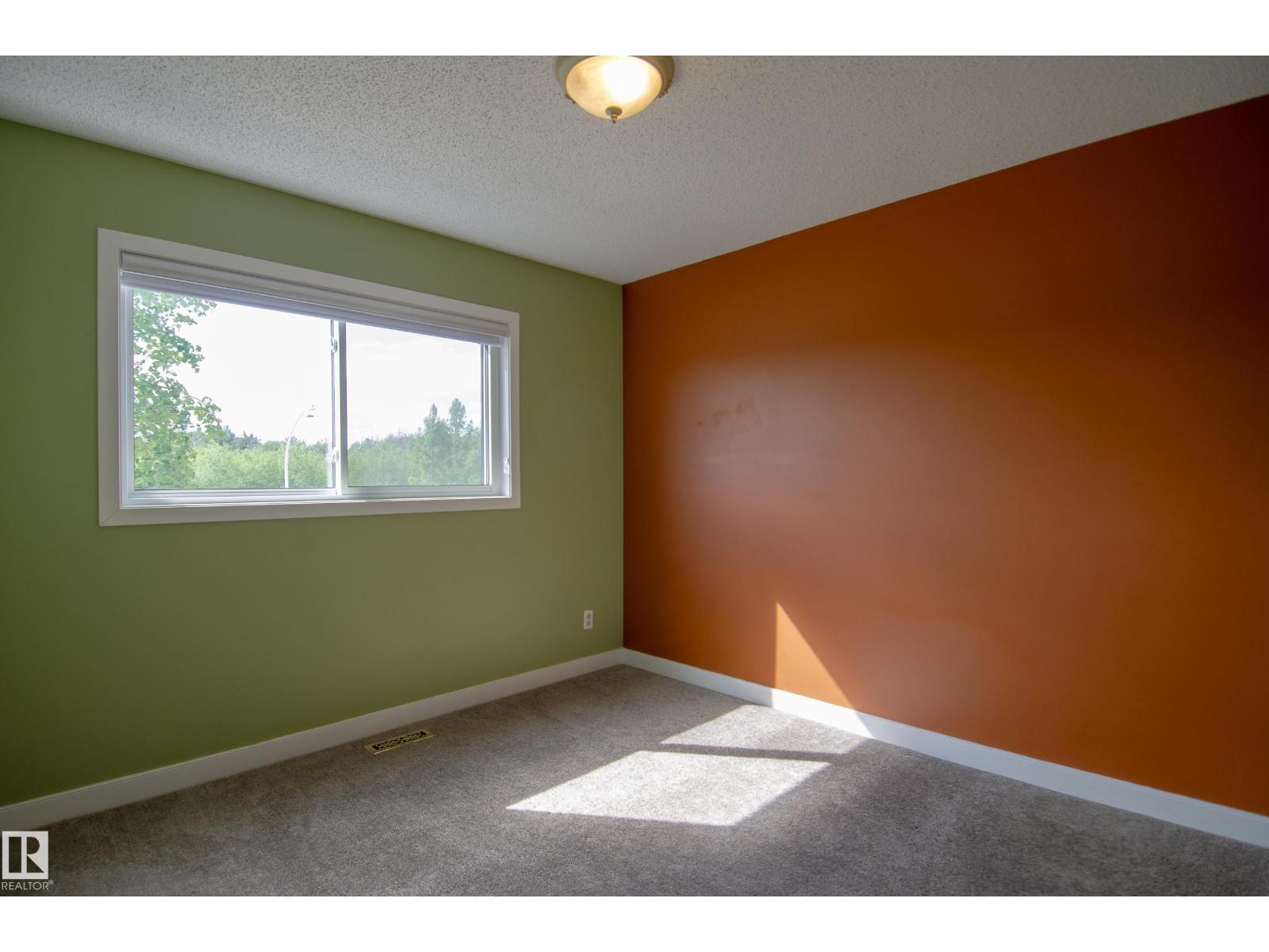 Photo 20 of 843 Wanyandi Rd Nw, Edmonton AB
