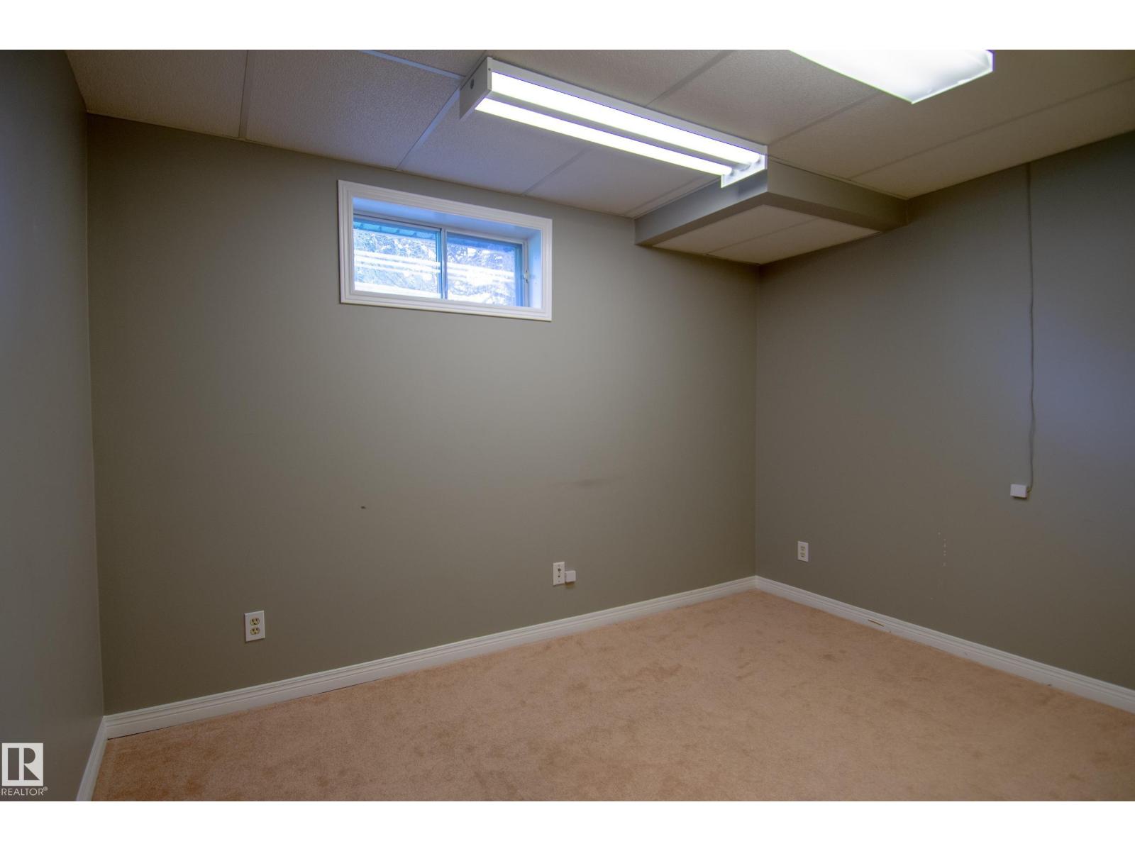 Photo 22 of 843 Wanyandi Rd Nw, Edmonton AB