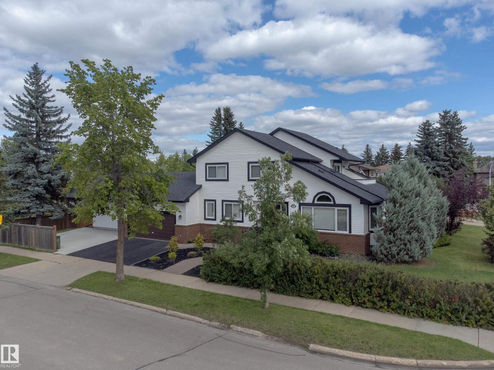 Photo 47 of 843 Wanyandi Rd Nw, Edmonton AB