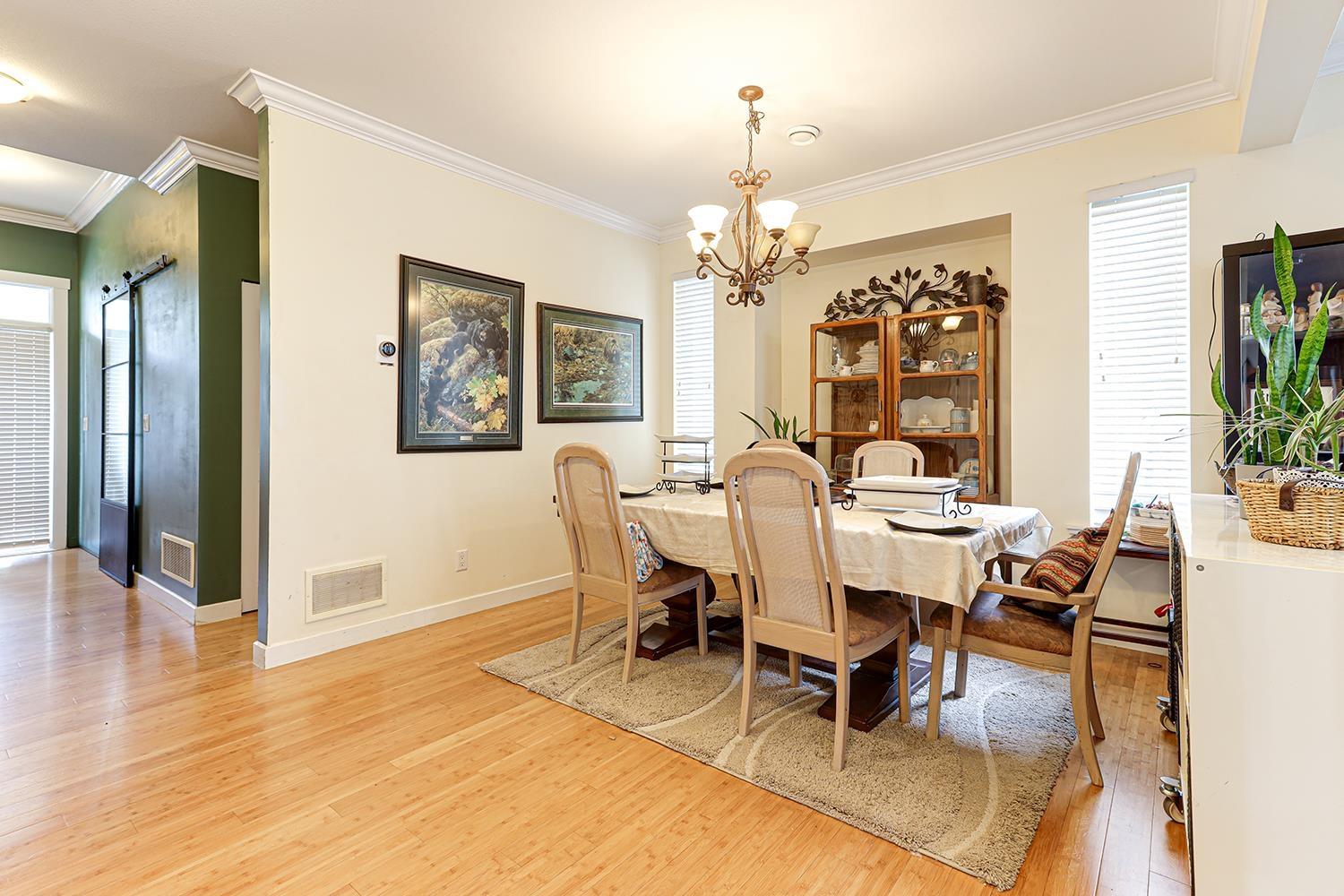 Photo 7 of 18359 67 Avenue, Surrey BC