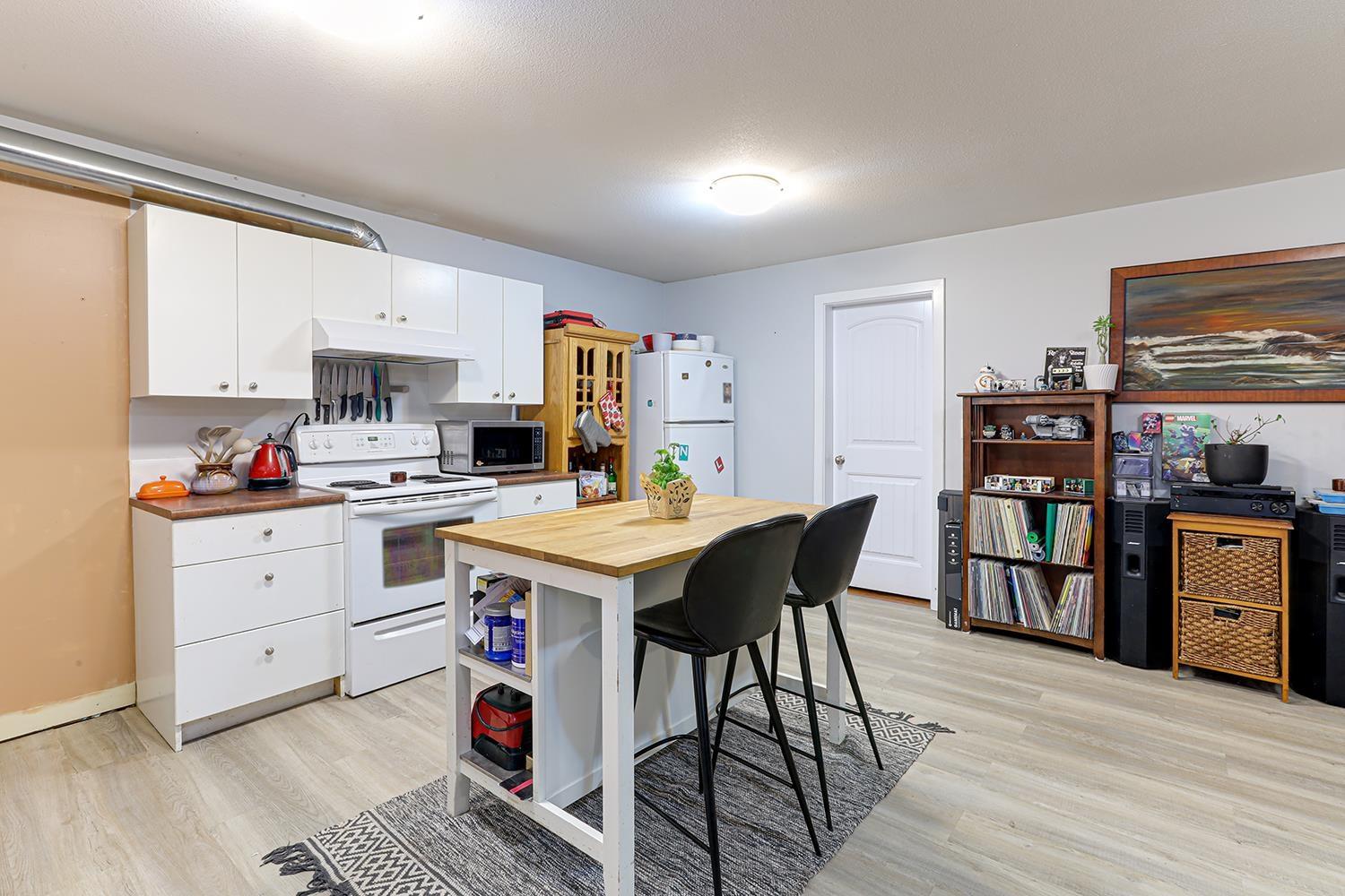 Photo 32 of 18359 67 Avenue, Surrey BC