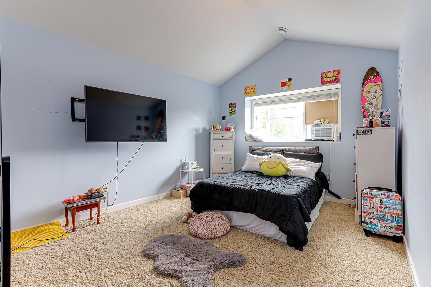 Photo 22 of 18359 67 Avenue, Surrey BC