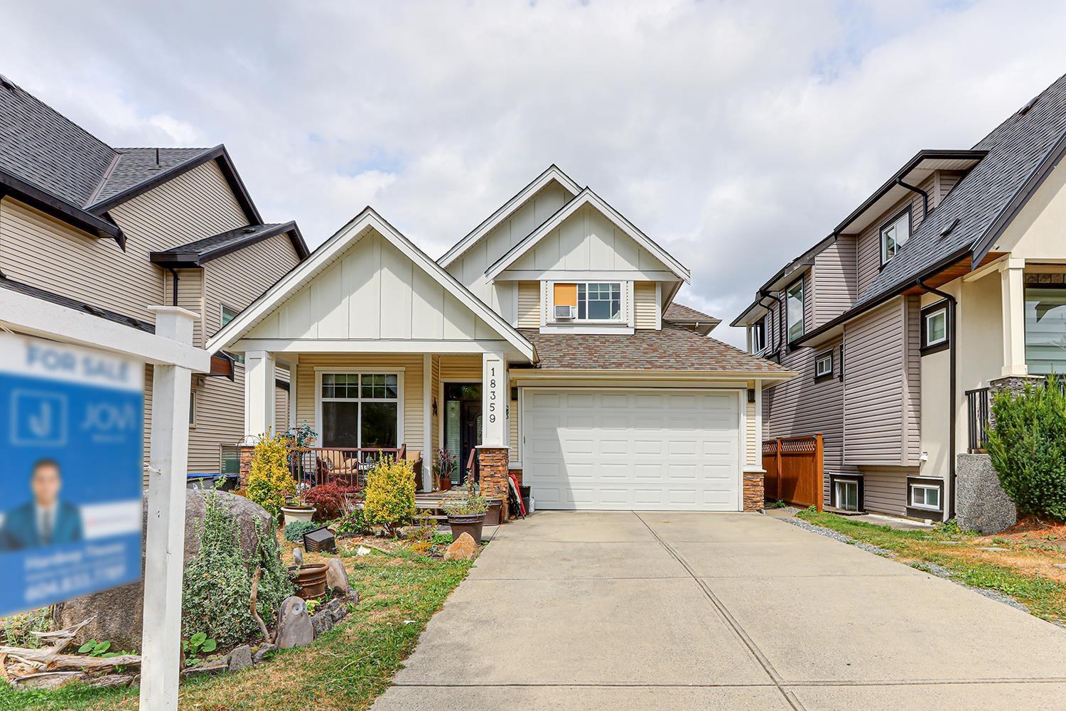 Photo 2 of 18359 67 Avenue, Surrey BC