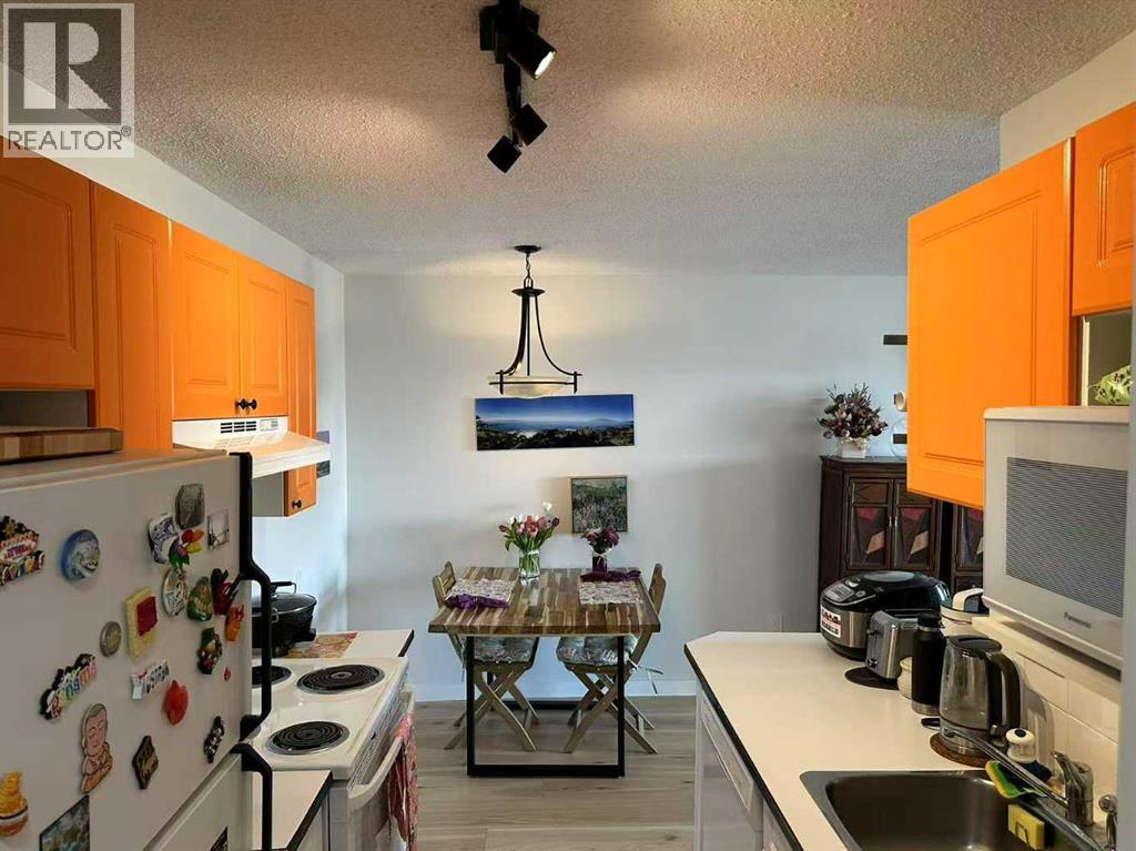 Single Family House for Sale in    Avenue SW Beltline Calgary 