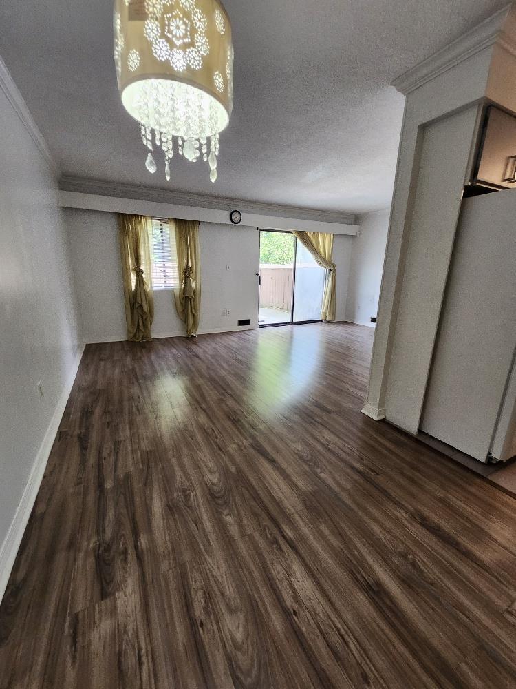 Photo 7 of 121 14159 104 Avenue, Surrey BC