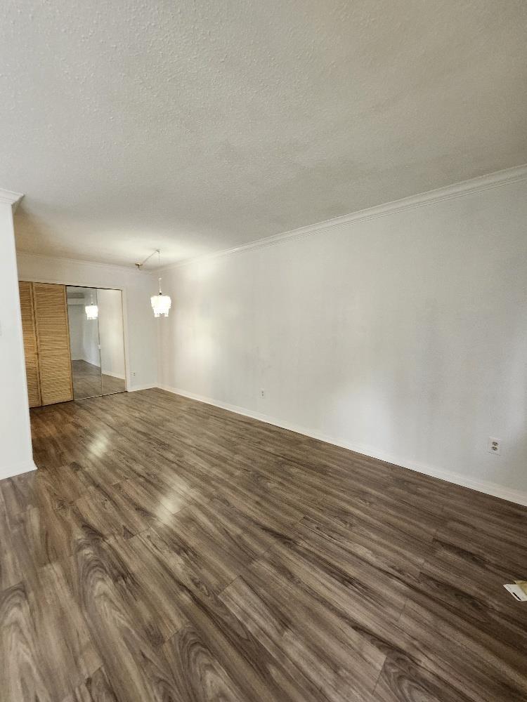 Photo 6 of 121 14159 104 Avenue, Surrey BC