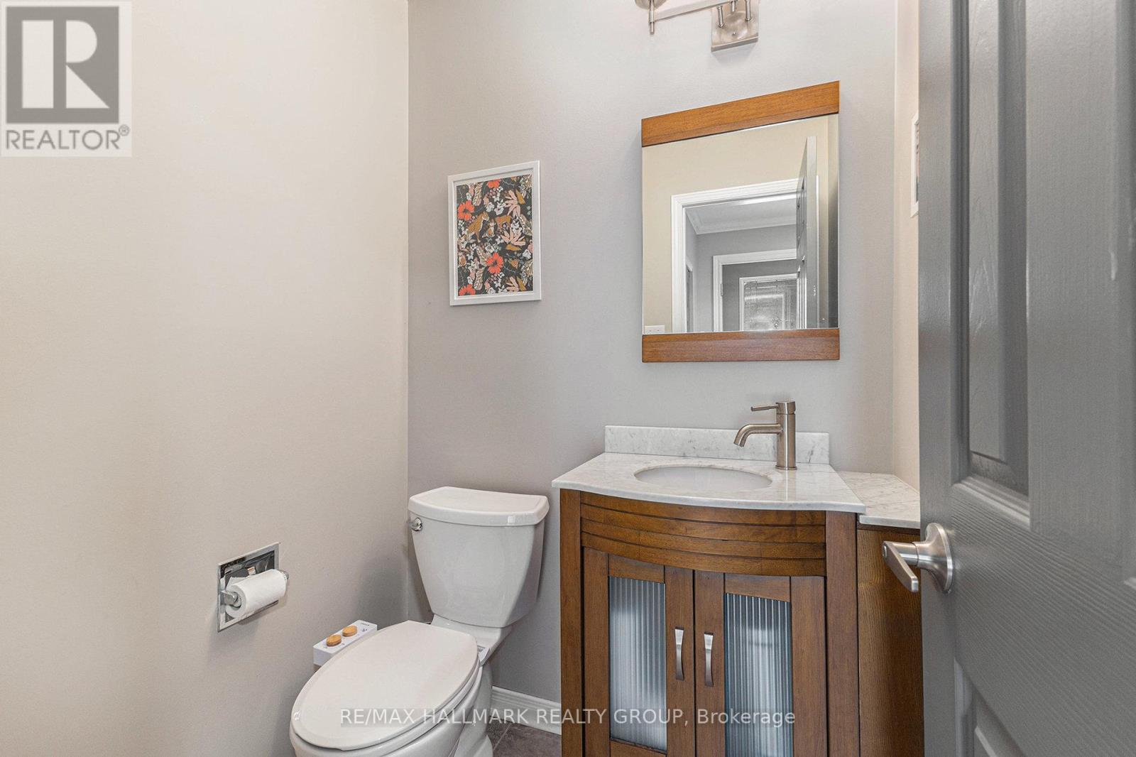 Photo 17 of 68 Hewitt Court, Ottawa ON