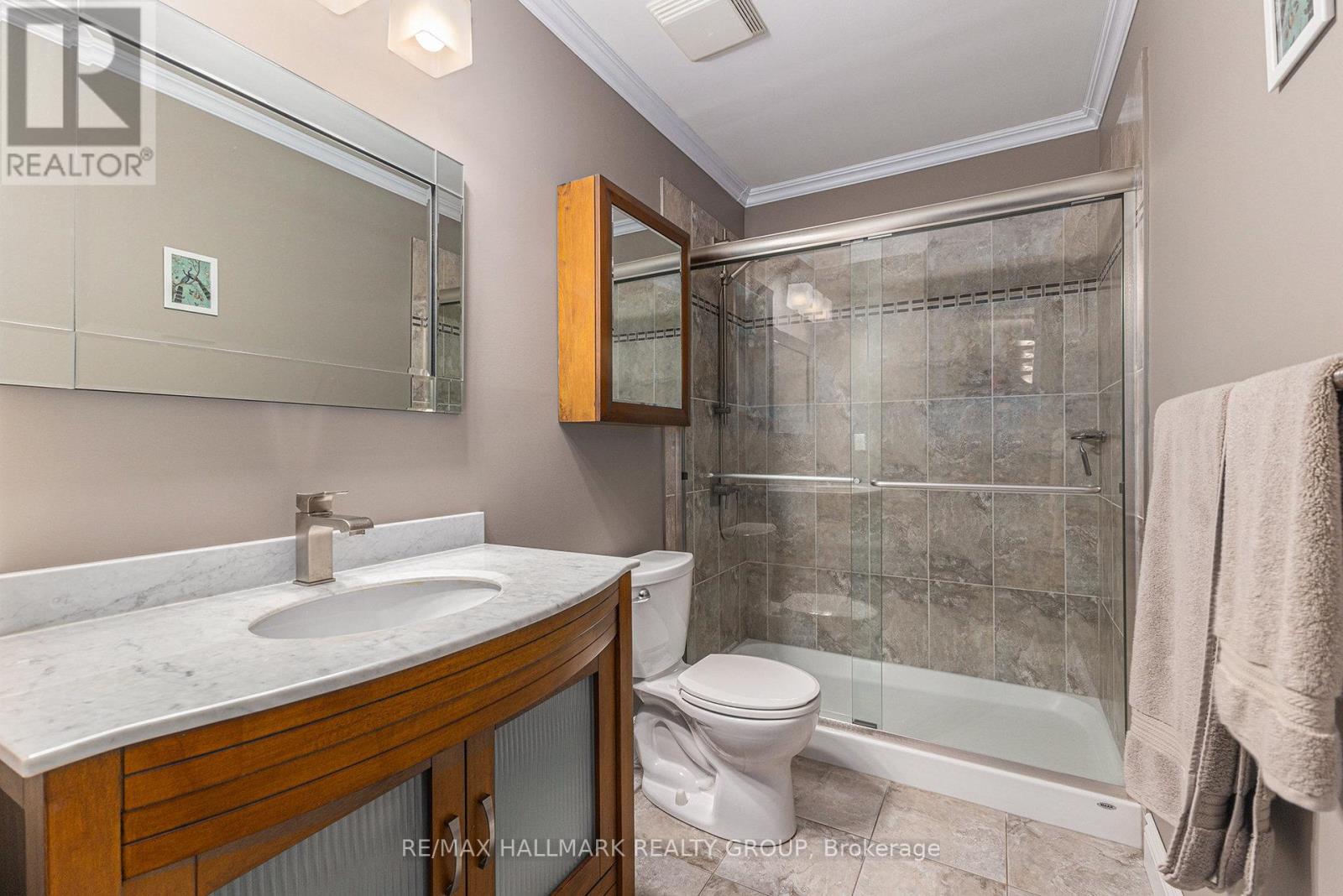 Photo 21 of 68 Hewitt Court, Ottawa ON