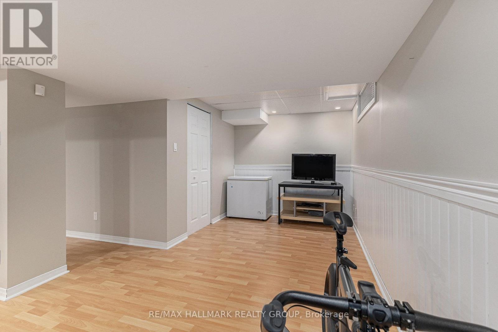 Photo 25 of 68 Hewitt Court, Ottawa ON
