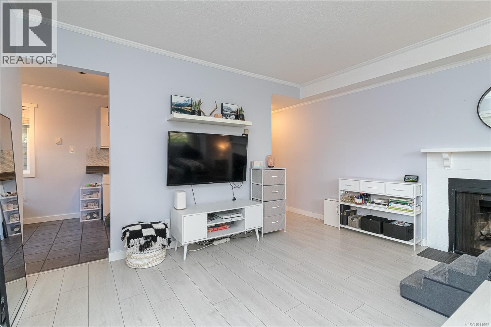 Photo 8 of 103 1619 Morrison St, Victoria BC