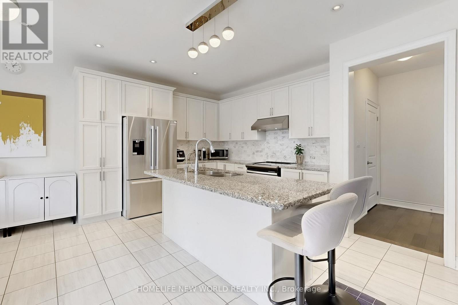 Photo 4 of 50 Ben Sinclair Avenue, East Gwillimbury ON