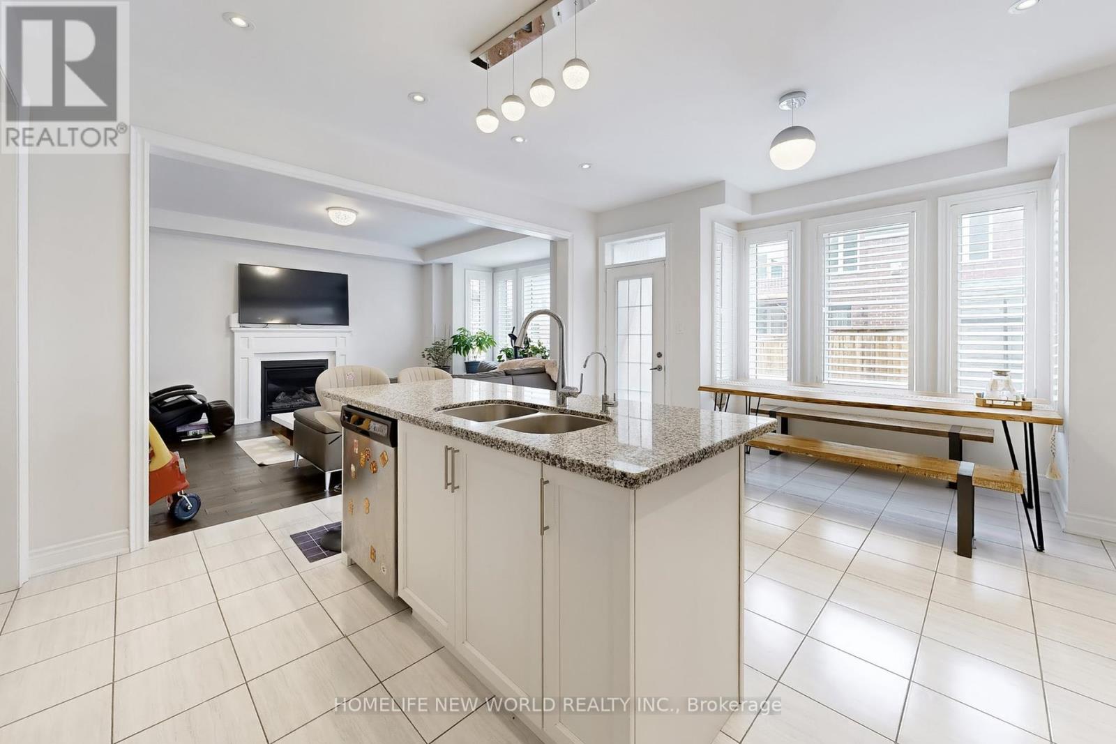 Photo 20 of 50 Ben Sinclair Avenue, East Gwillimbury ON